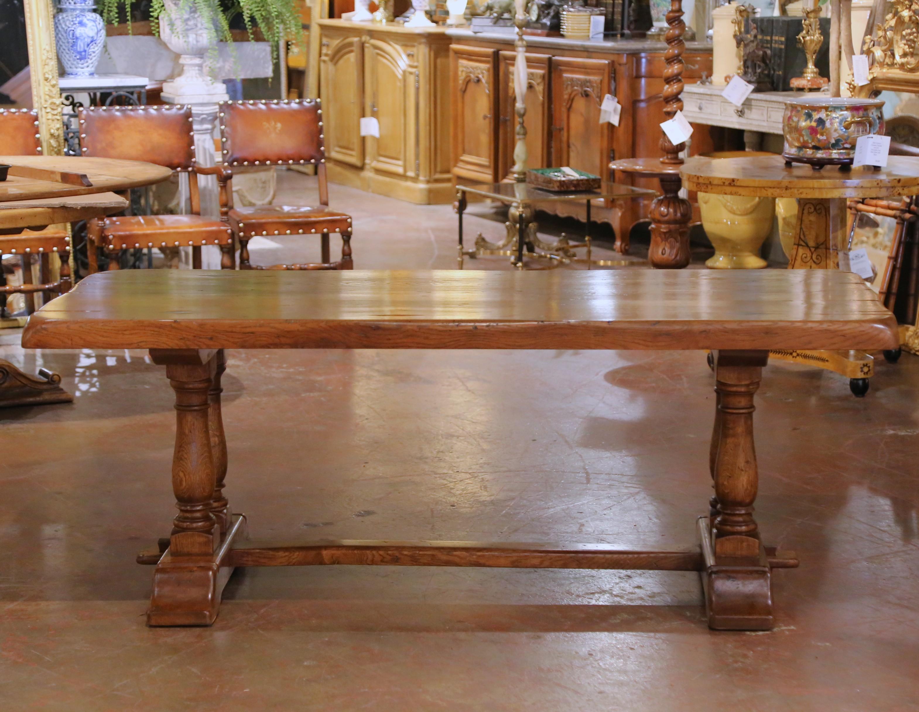 Early 20th C. French Provincial Oak Farmhouse Table on Turned Baluster Supports Luis XIII en venta