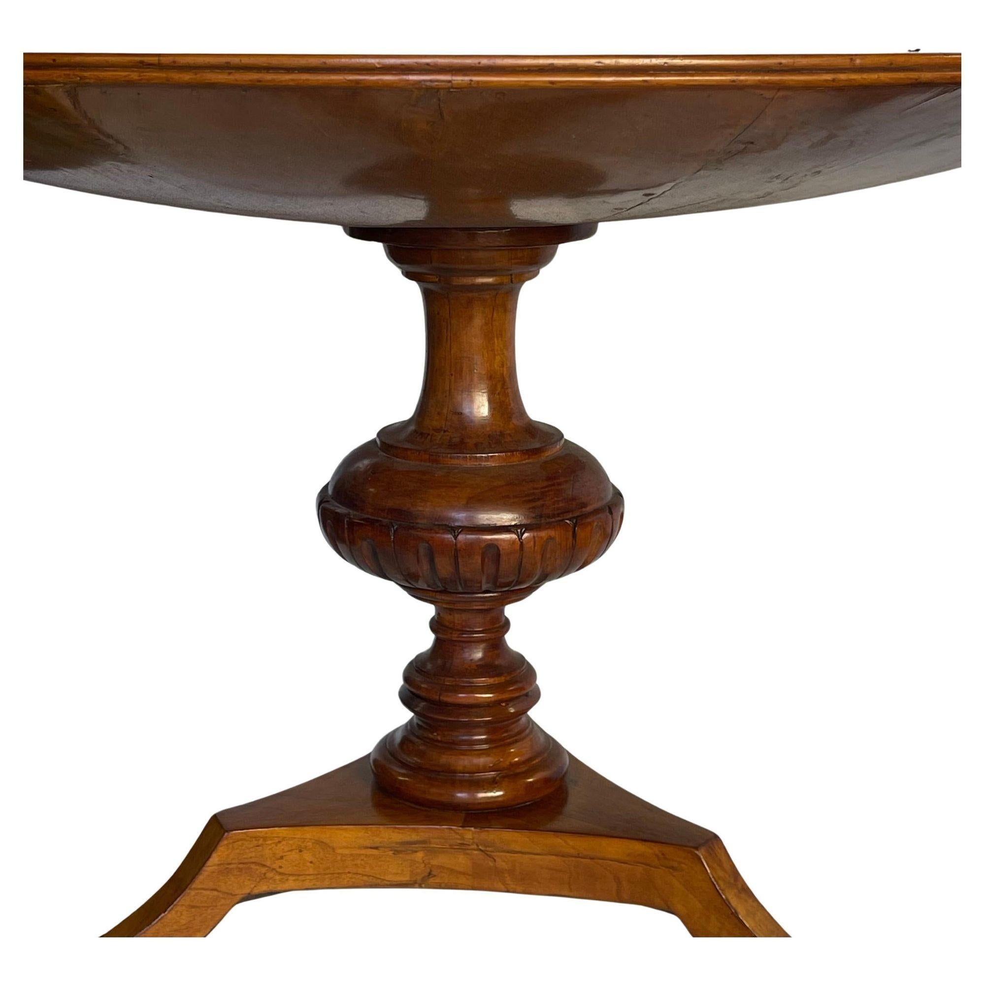 Early 20th C. French Regency-Style Round Maple & Walnut Table w/ Sunburst Inlay In Excellent Condition In Los Angeles, CA