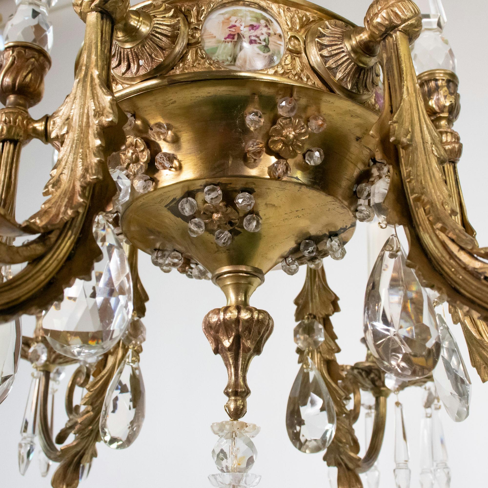A.I.C. Revive Rococo français 6 bras de lumière en bronze doré et cristal. Bon état - En vente à Chicago, IL