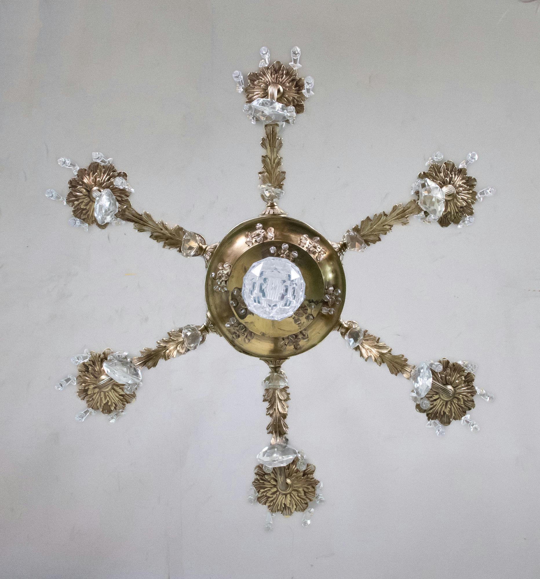 A.I.C. Revive Rococo français 6 bras de lumière en bronze doré et cristal. en vente 2