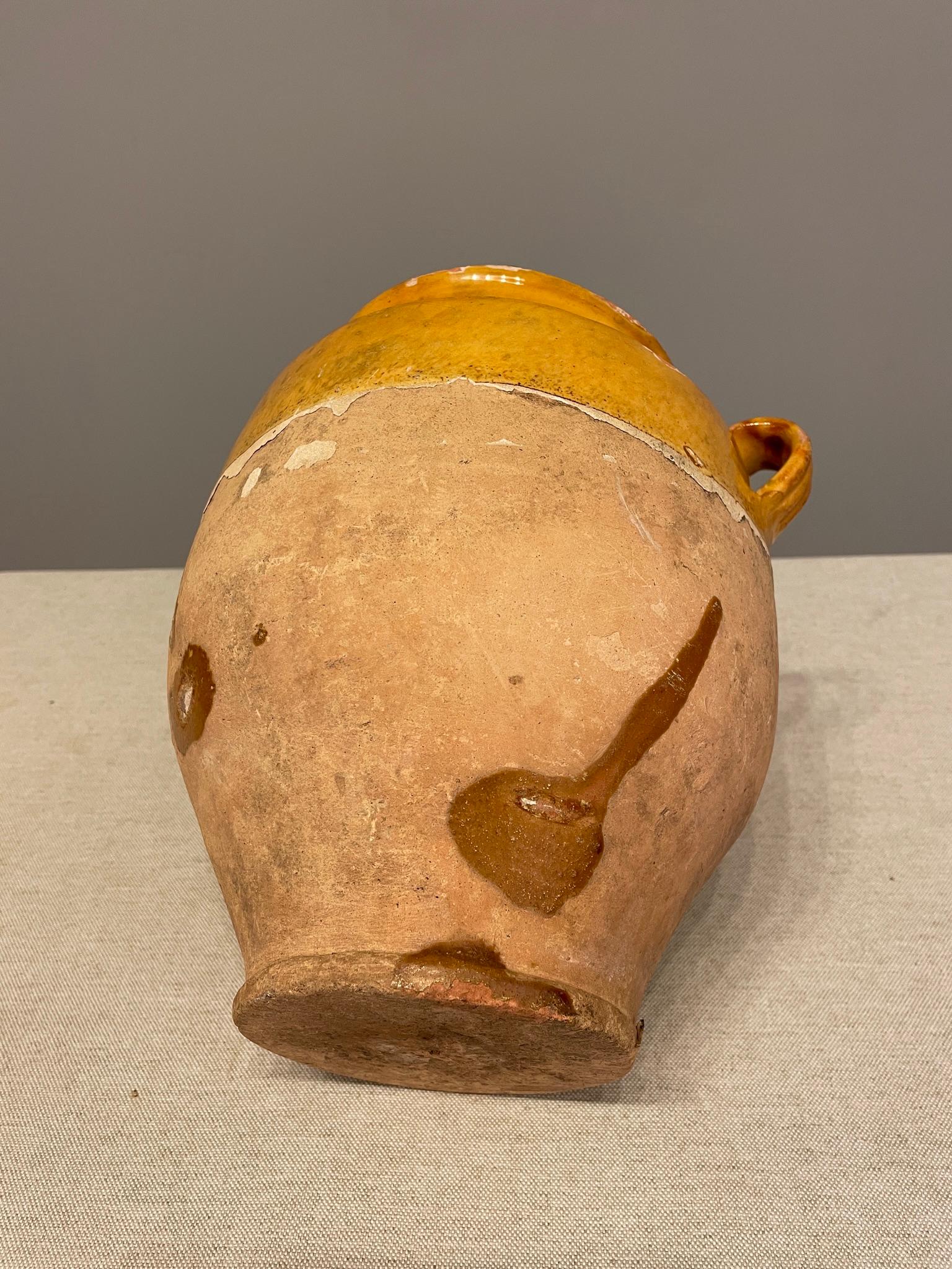 Vaso di terracotta francese dell'inizio del XX secolo o vaso di conforto in vendita 3
