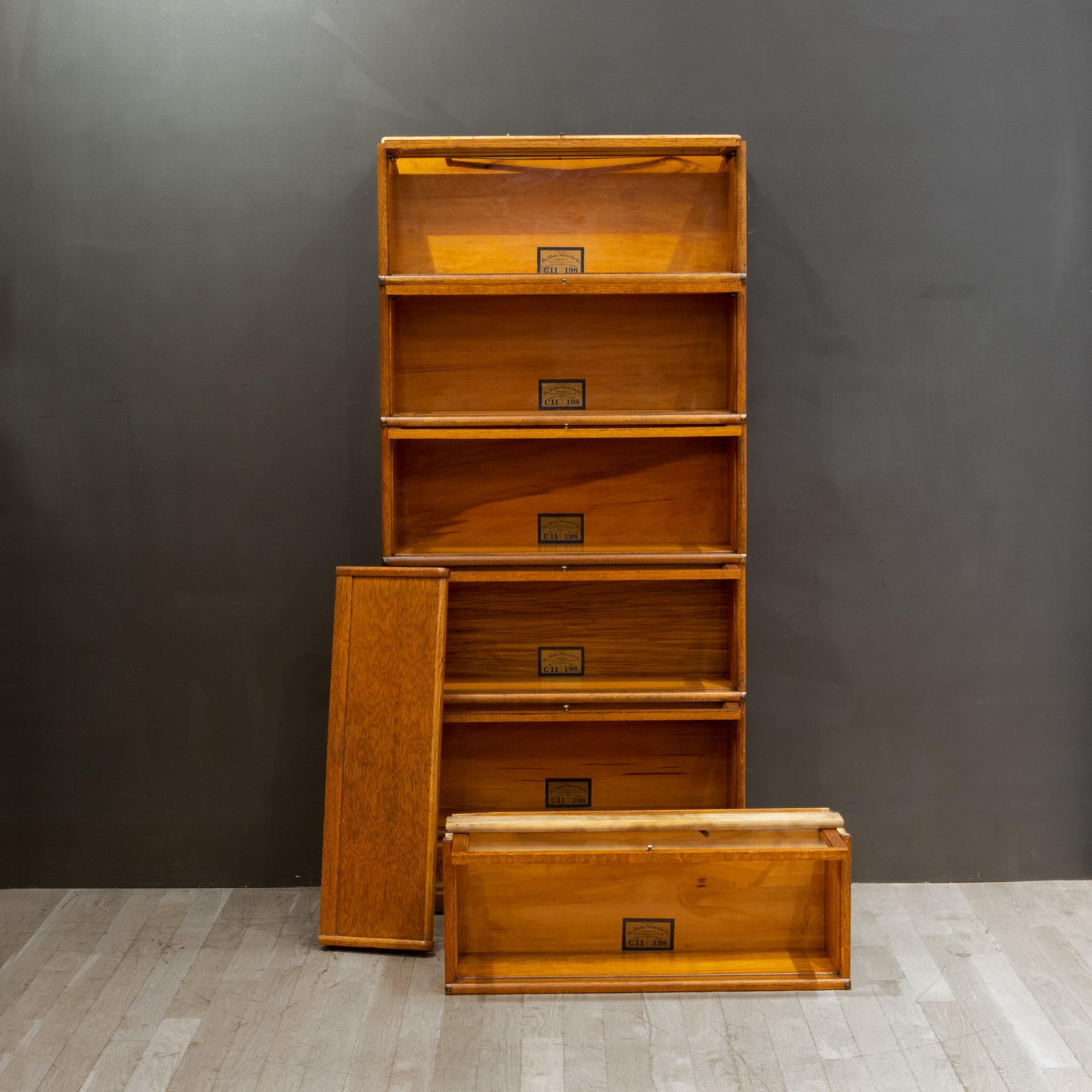 Early 20th C. Globe-Wernicke Quarter Sawn 6 Stack Lawyer's Bookcase, C.1910 4