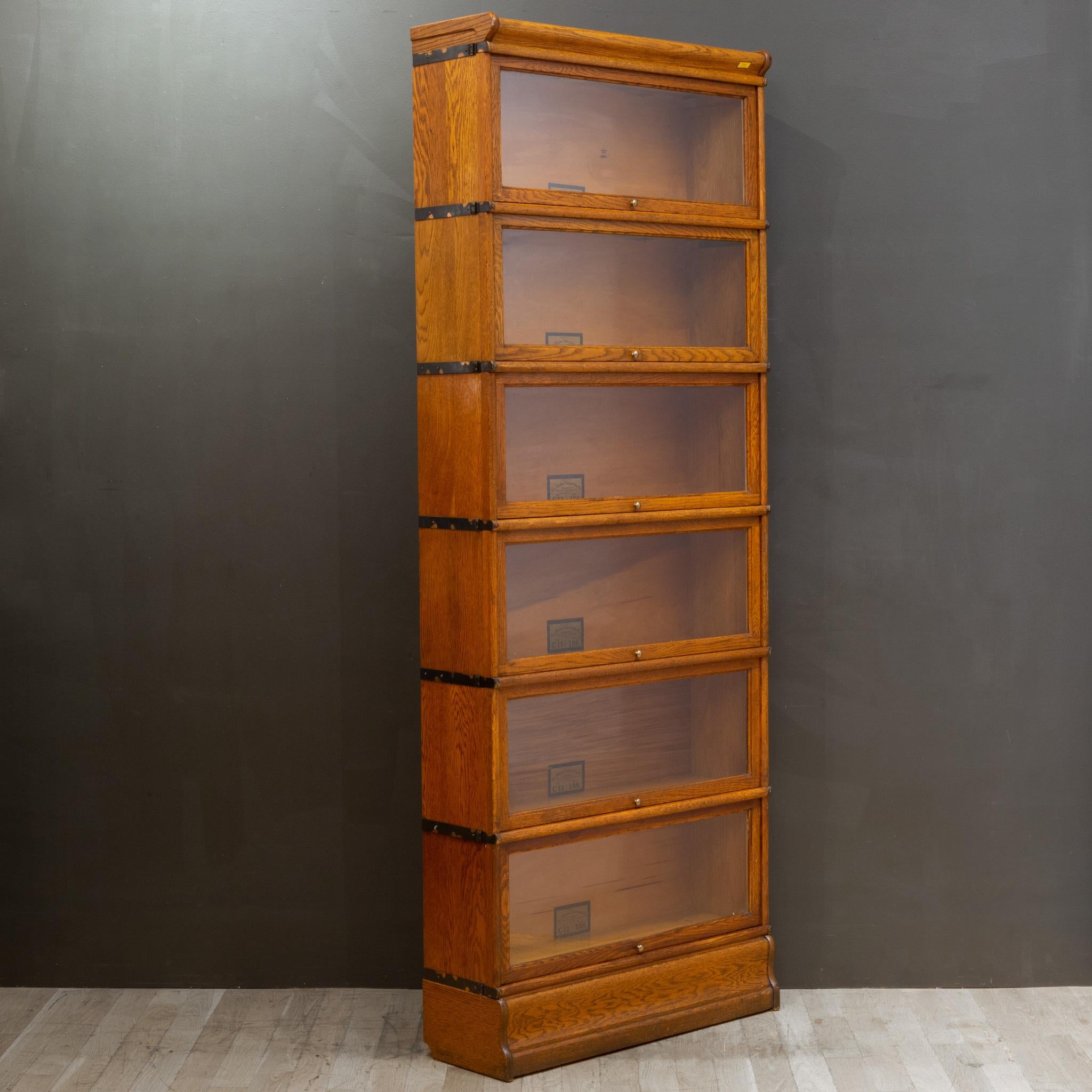 Early 20th C. Globe-Wernicke Quarter Sawn 6 Stack Lawyer's Bookcase, C.1910 In Good Condition In San Francisco, CA