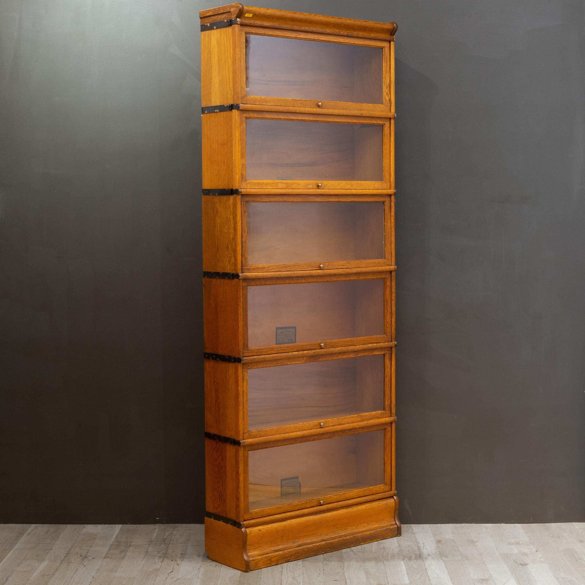 Early 20th C. Globe-Wernicke Quarter Sawn 6 Stack Lawyer's Bookcase, C.1910 In Good Condition In San Francisco, CA