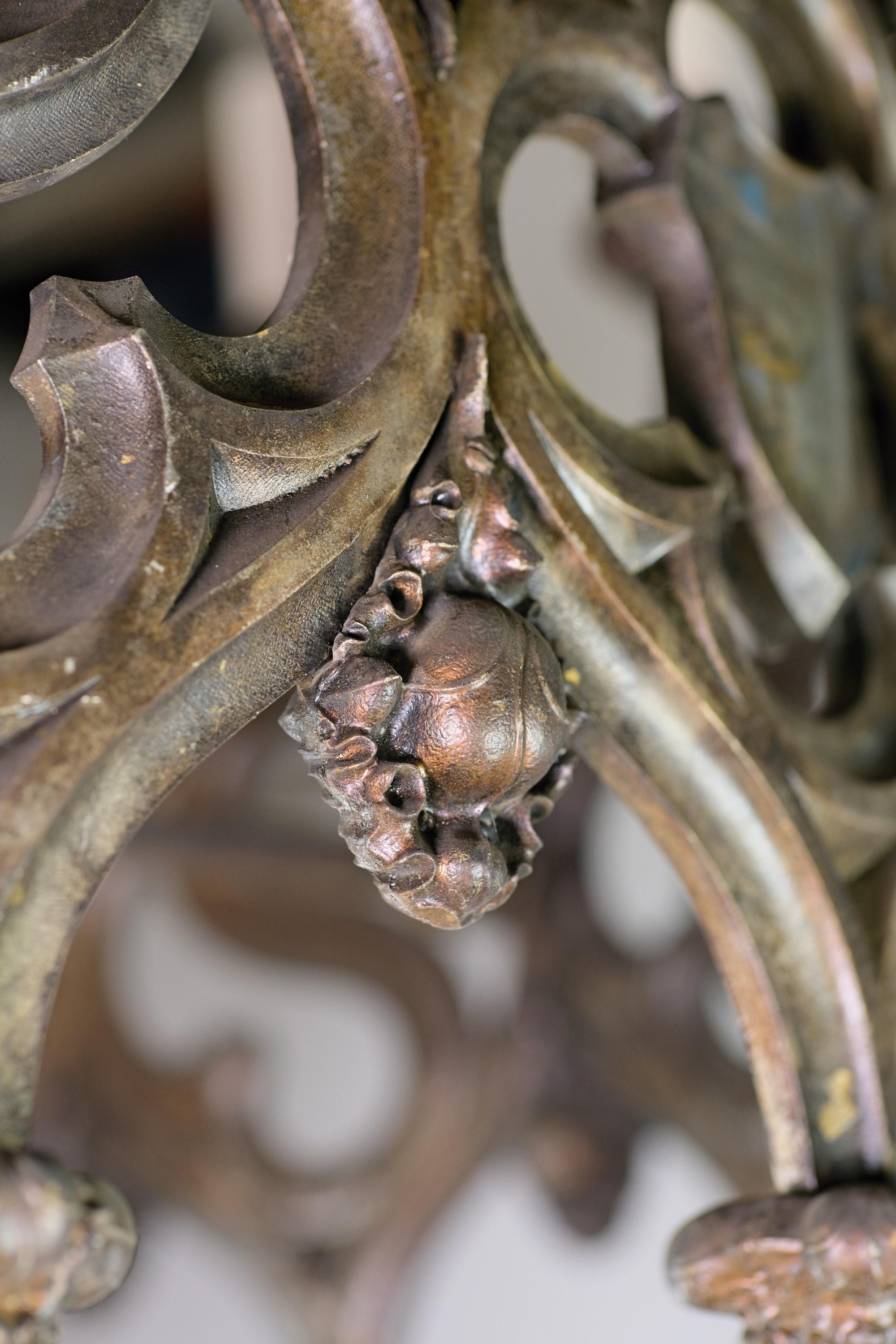 Lustre gothique à 12 bras en bronze de l'Union Theological Seminary NYC  en vente 9