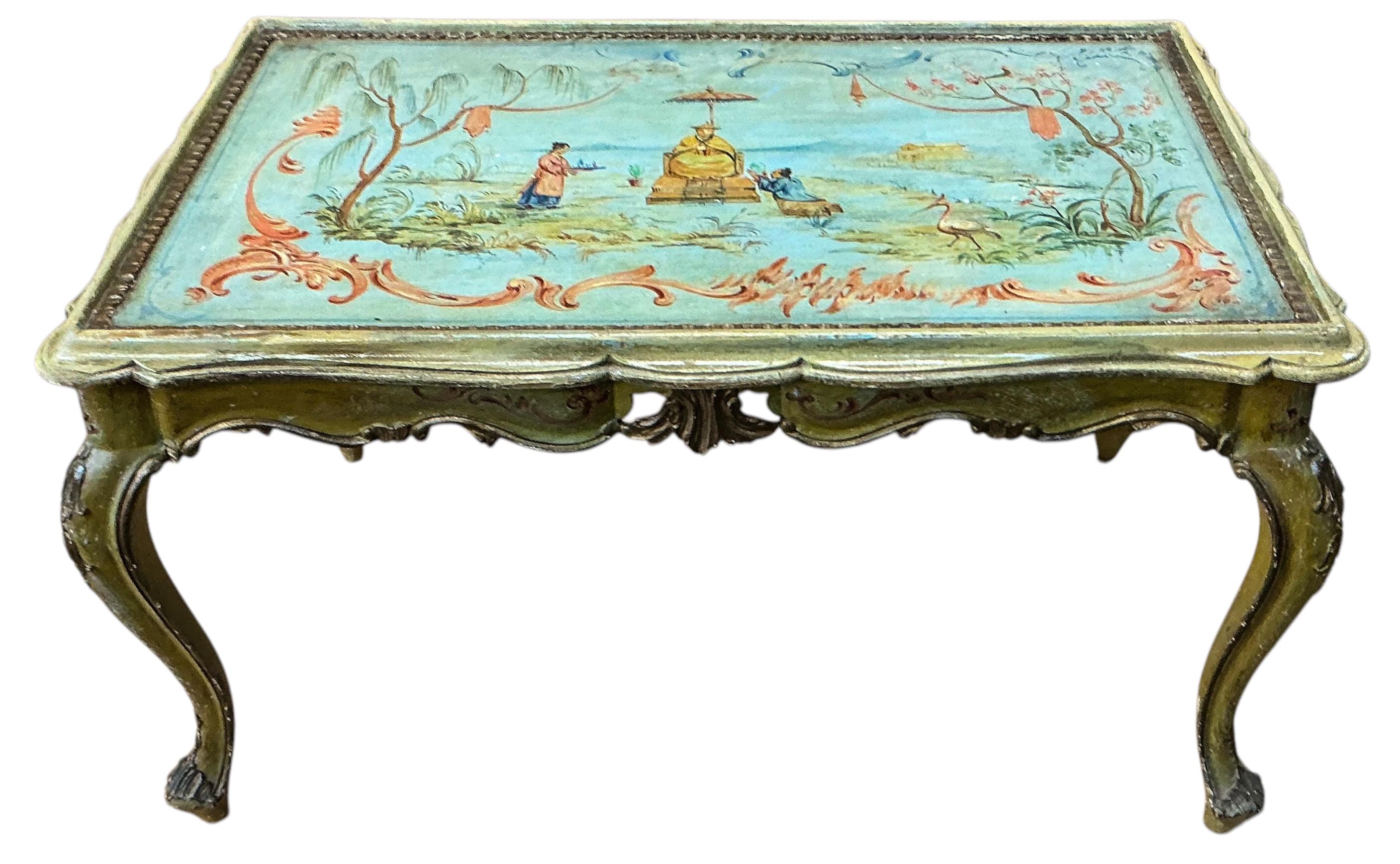 Anfang 20. Handbemalter venezianischer Chinoiserie-Couchtisch im Rokoko-Stil (20. Jahrhundert) im Angebot