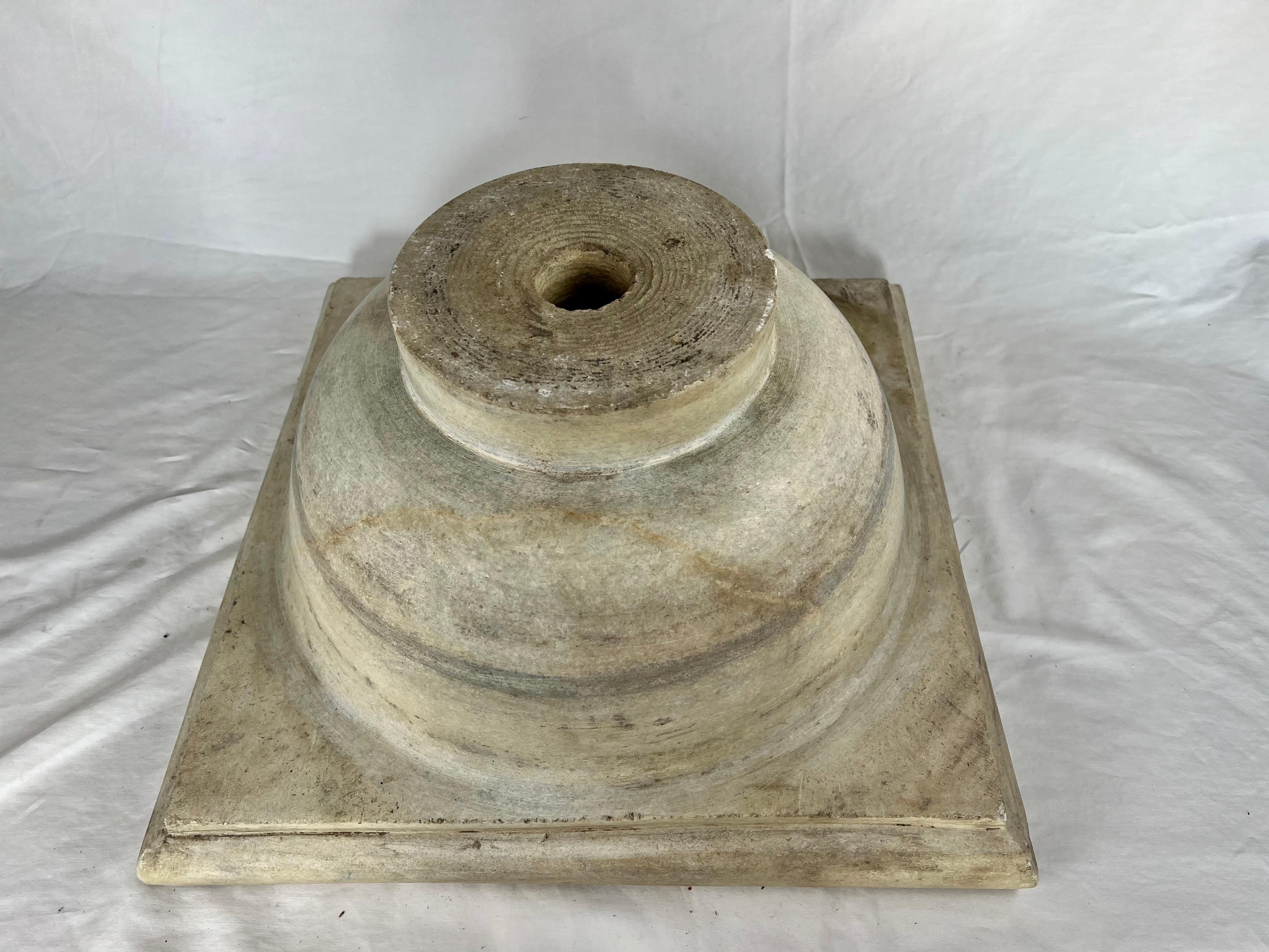 Early 20th C. Italian Limestone Sink In Distressed Condition For Sale In Los Angeles, CA