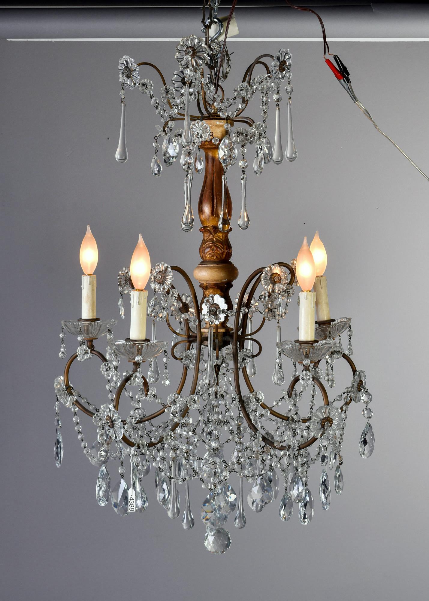 Early 20th Century Italian Five Light Crystal and Giltwood Chandelier In Good Condition In Troy, MI