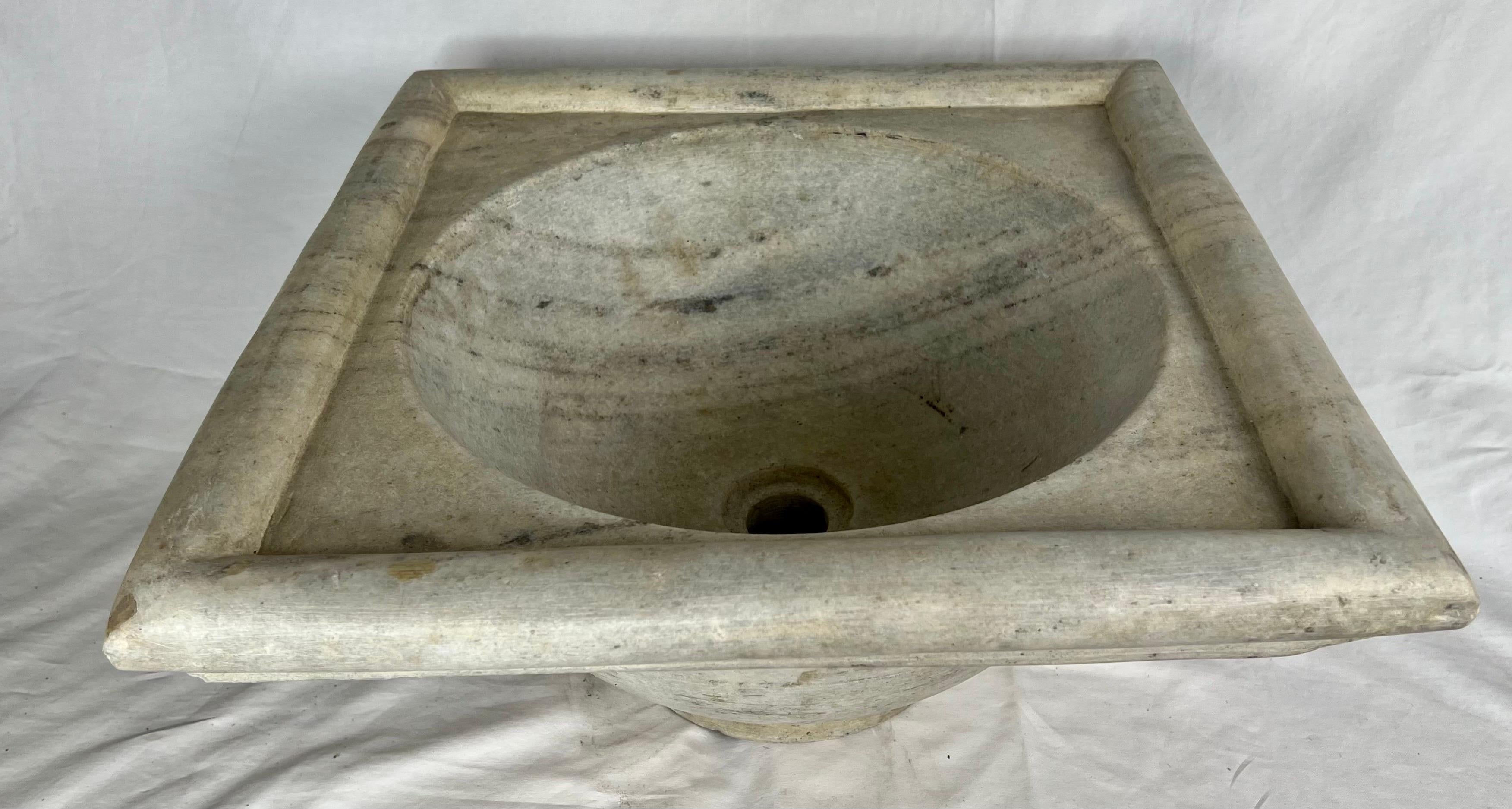 Classical Roman Early 20th C. Italian Stone sink For Sale