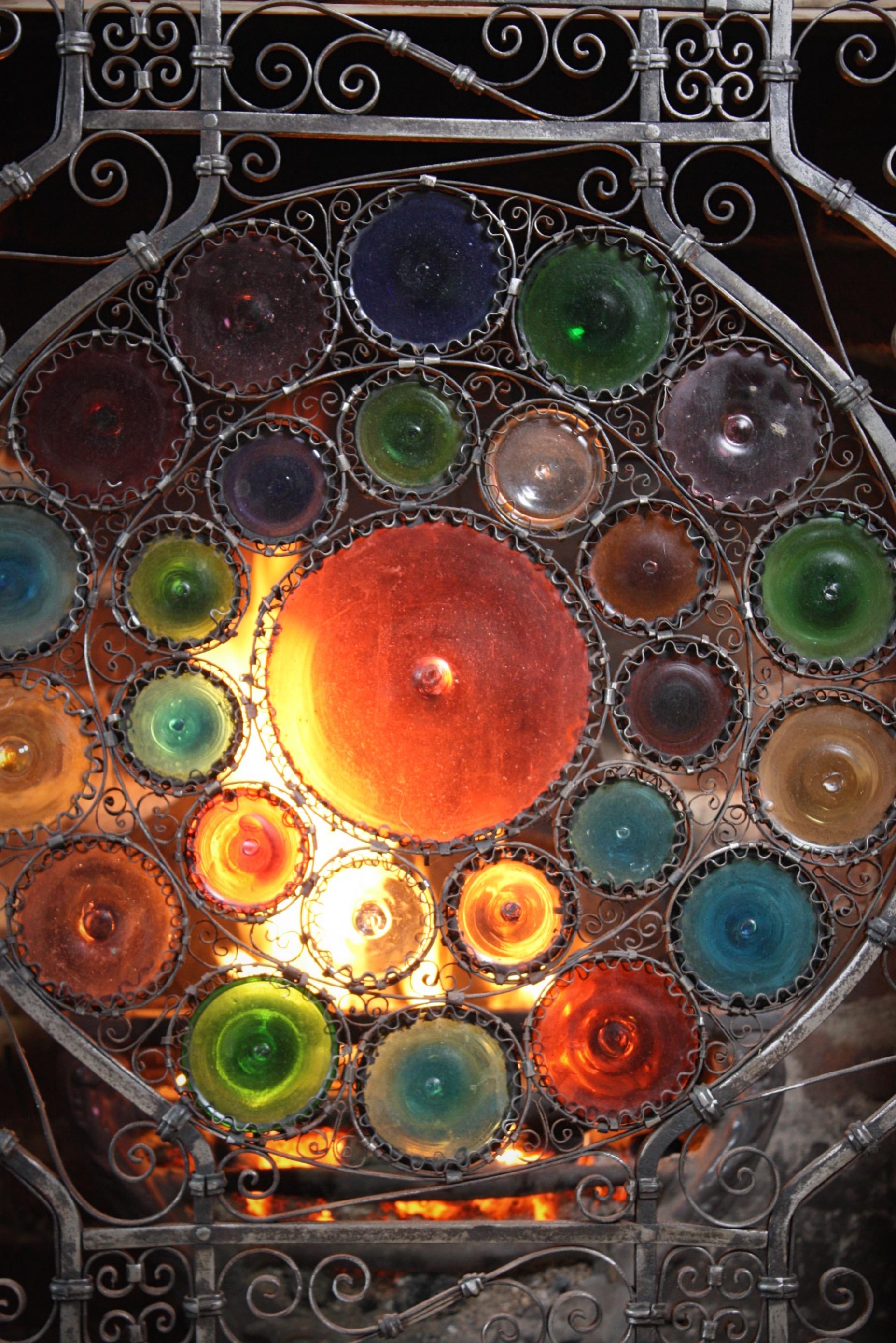 Early 20th C Italian Venetian Wrought Iron and Stained Murano Glass Fire Screen In Good Condition In Lowestoft, GB