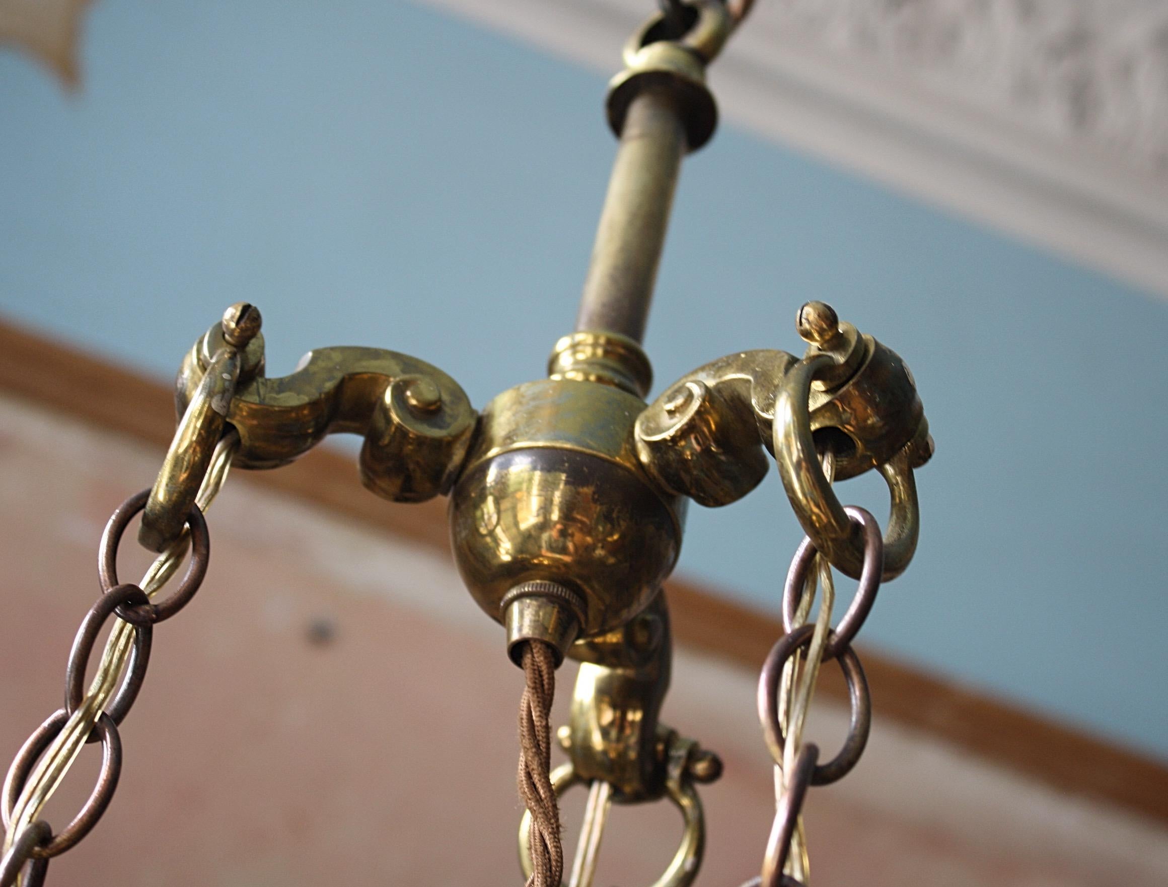 Début du 20e siècle Jefferson & Co. for G.E.C Moonstone Brass Chandelier Light Pendant en vente 4