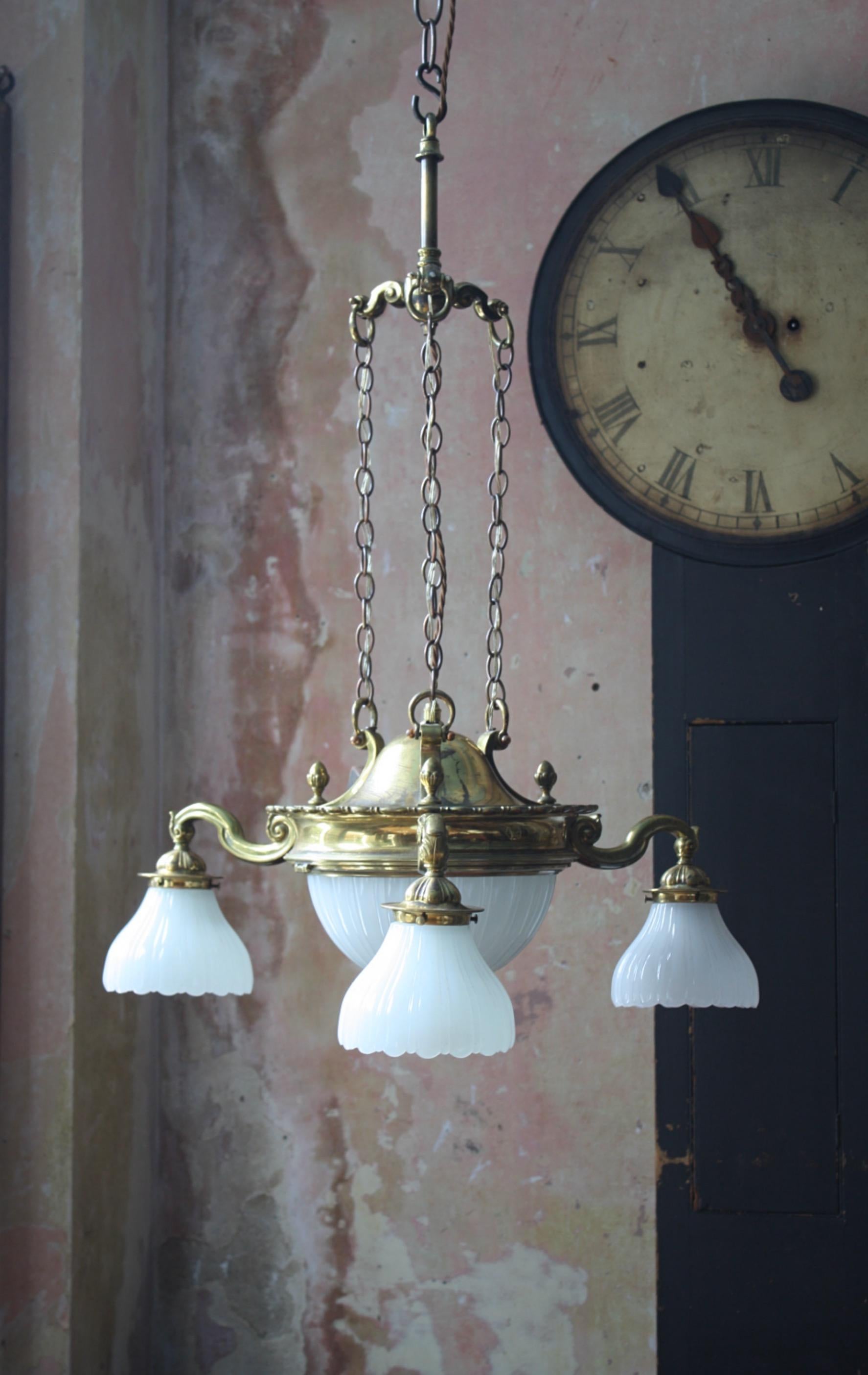 Début du 20e siècle Jefferson & Co. for G.E.C Moonstone Brass Chandelier Light Pendant en vente 8