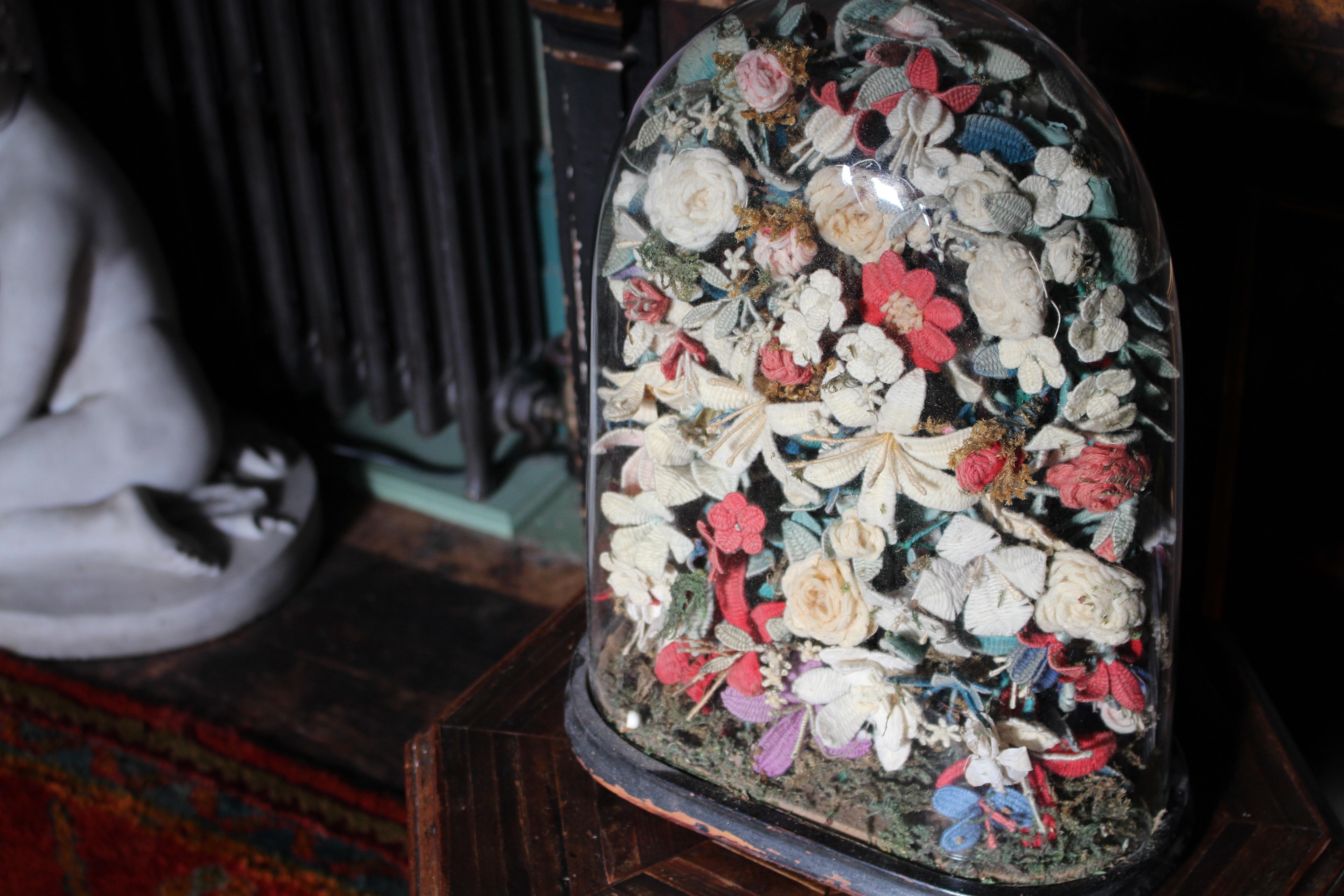 Early 20th C Knitted Flower Display Under Glass Dome Stumpwork Folk Art Curio For Sale 6