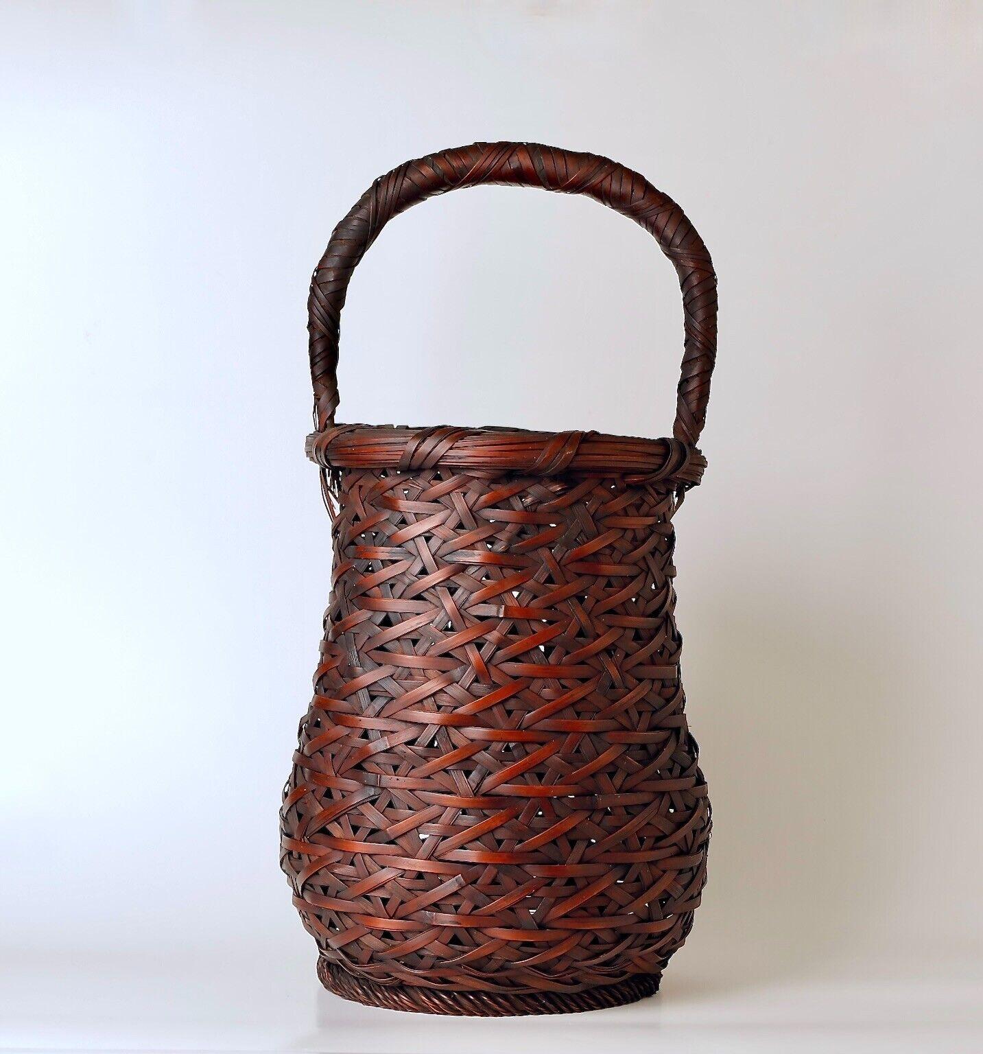 Japonais Grand panier en bambou signé Seiseisai, début du 20e siècle en vente
