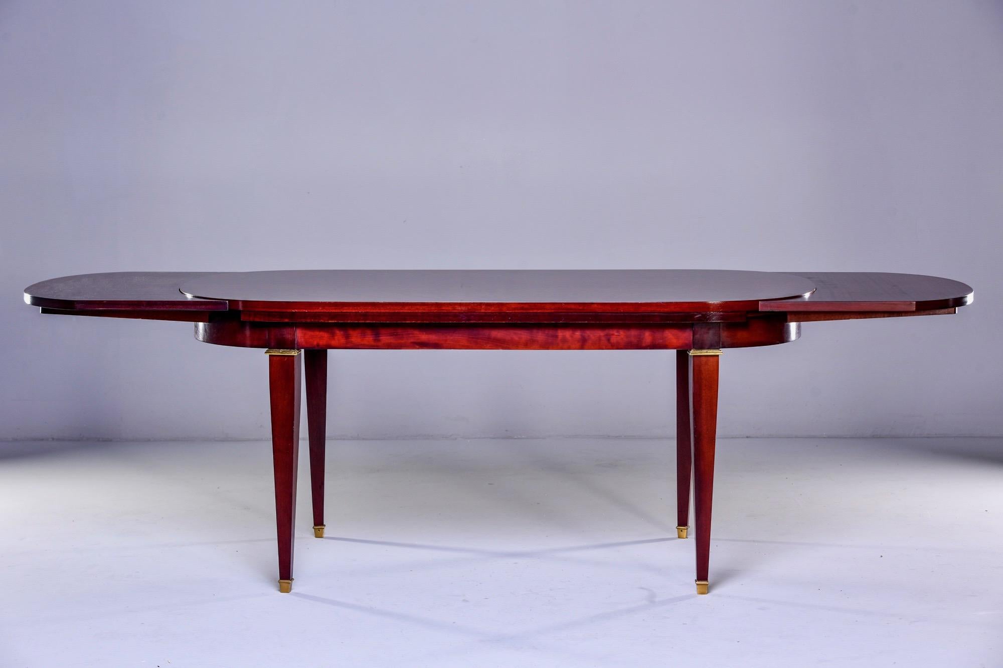 Early 20th Century Louis XVI Flame Mahogany Dining Table with Two Leaves 6