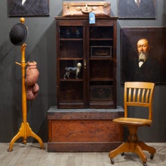 Early 20th c. Mahogany Glass Door Cabinet c.1920-1940