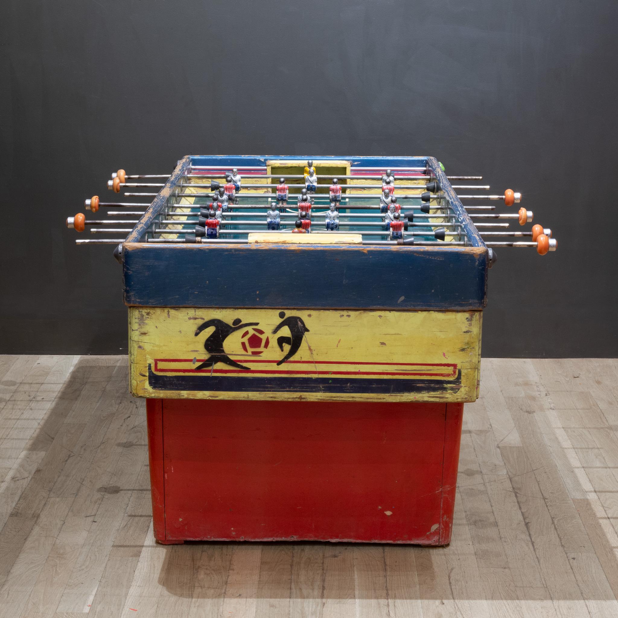 Early 20th Century Mexican Foosball Table with Metal Players, circa 1940 For Sale 3