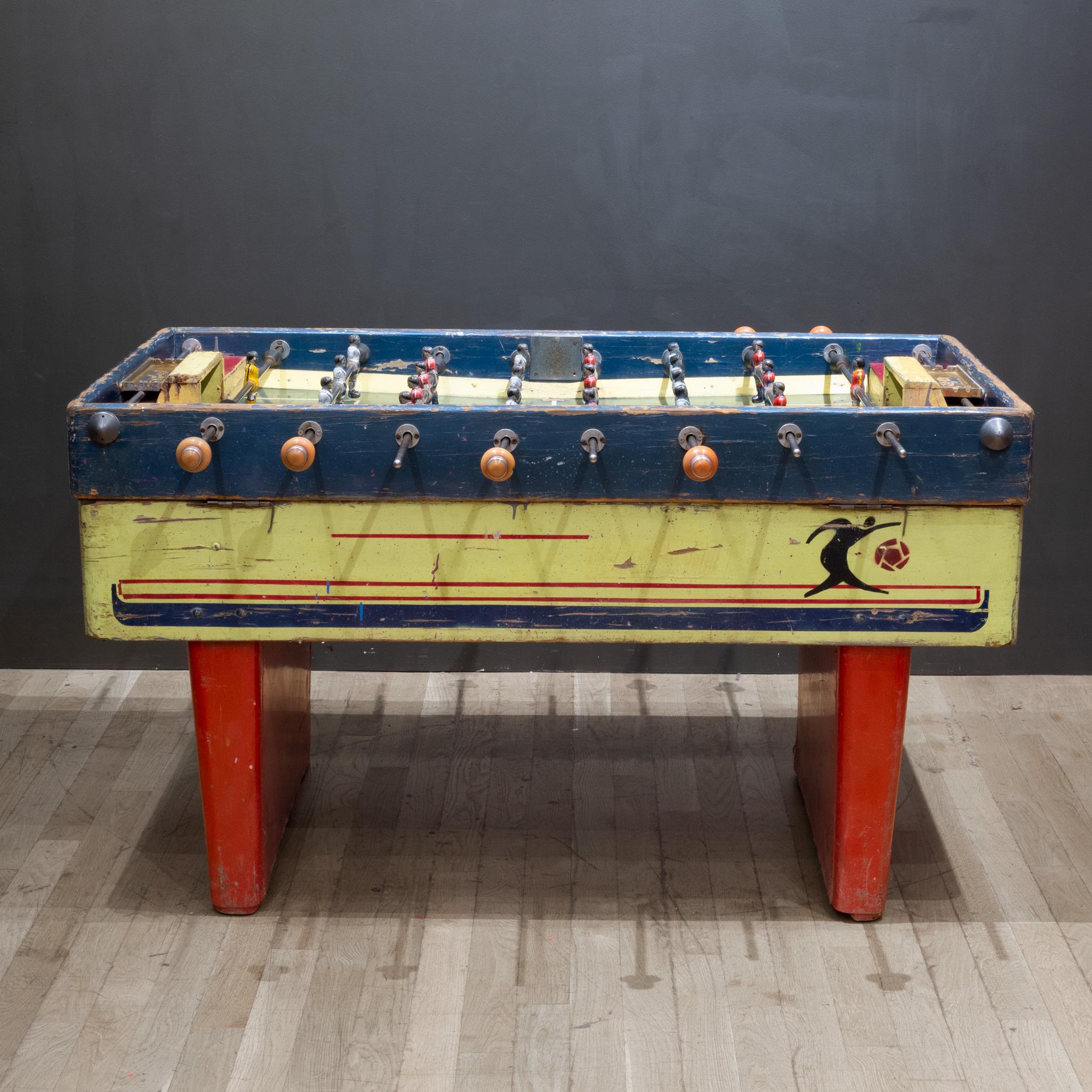 Early 20th Century Mexican Foosball Table with Metal Players, circa 1940 For Sale 1
