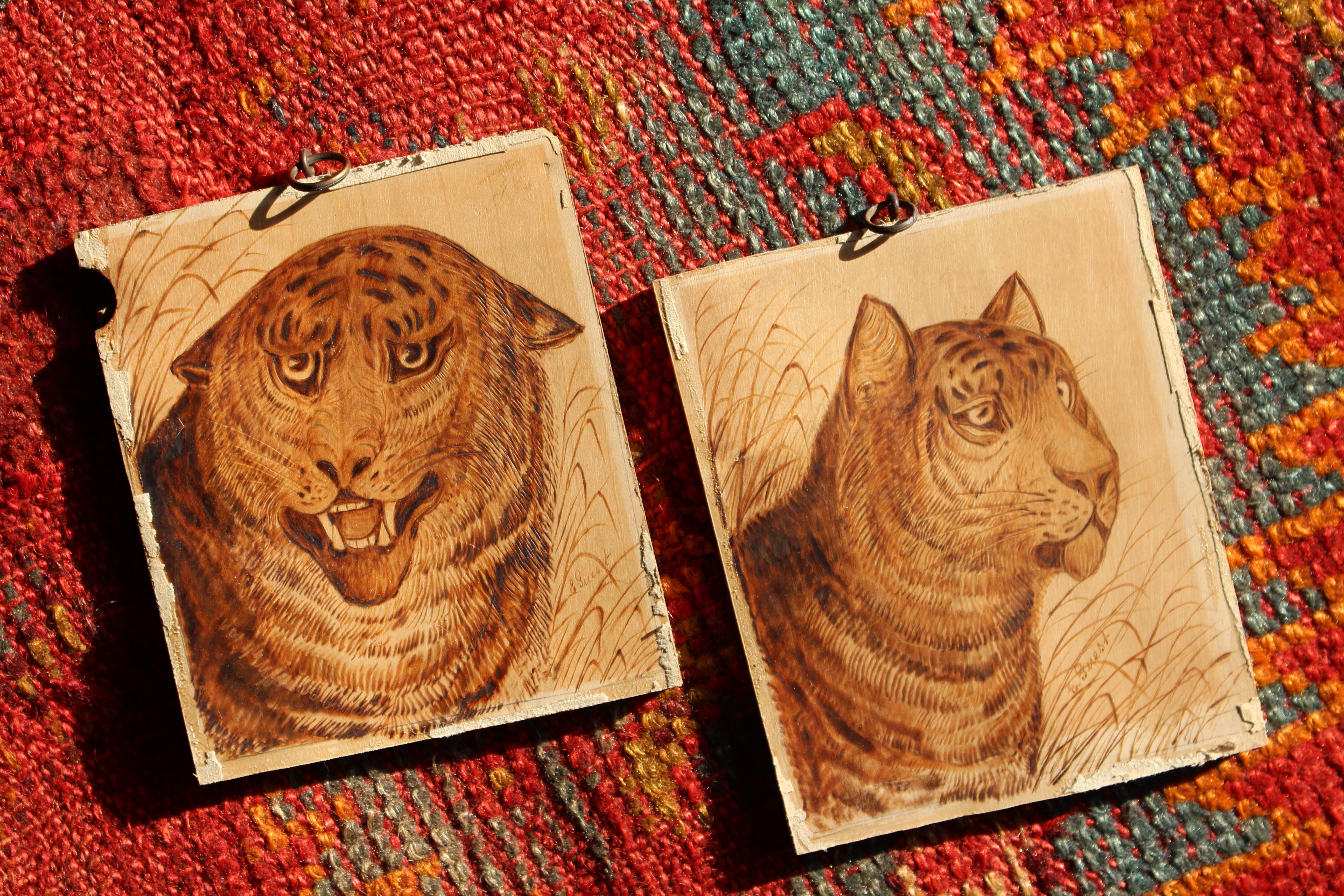 Britannique Panneaux de poker naïfs représentant des tigres par Edward Guest Folk Art, début du 20e siècle en vente