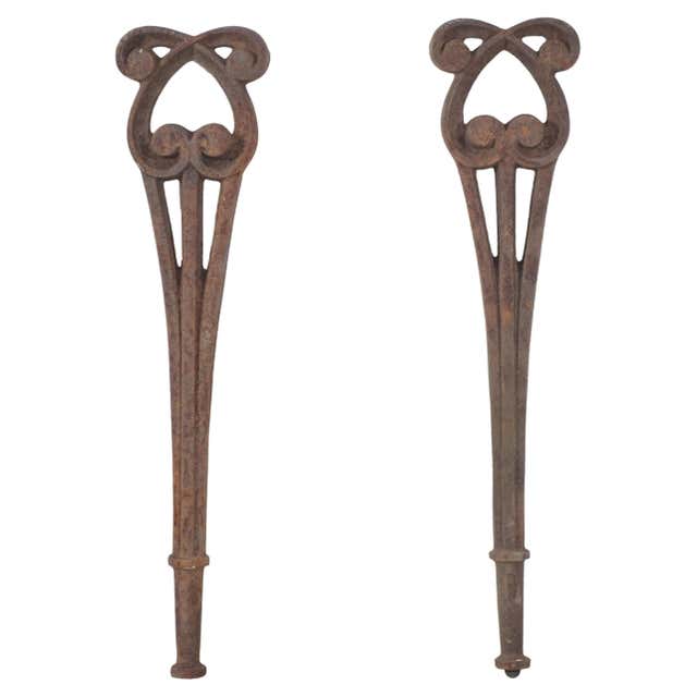 15 in. Chrome Swing Double Arm Towel Rack For Sale at 1stDibs