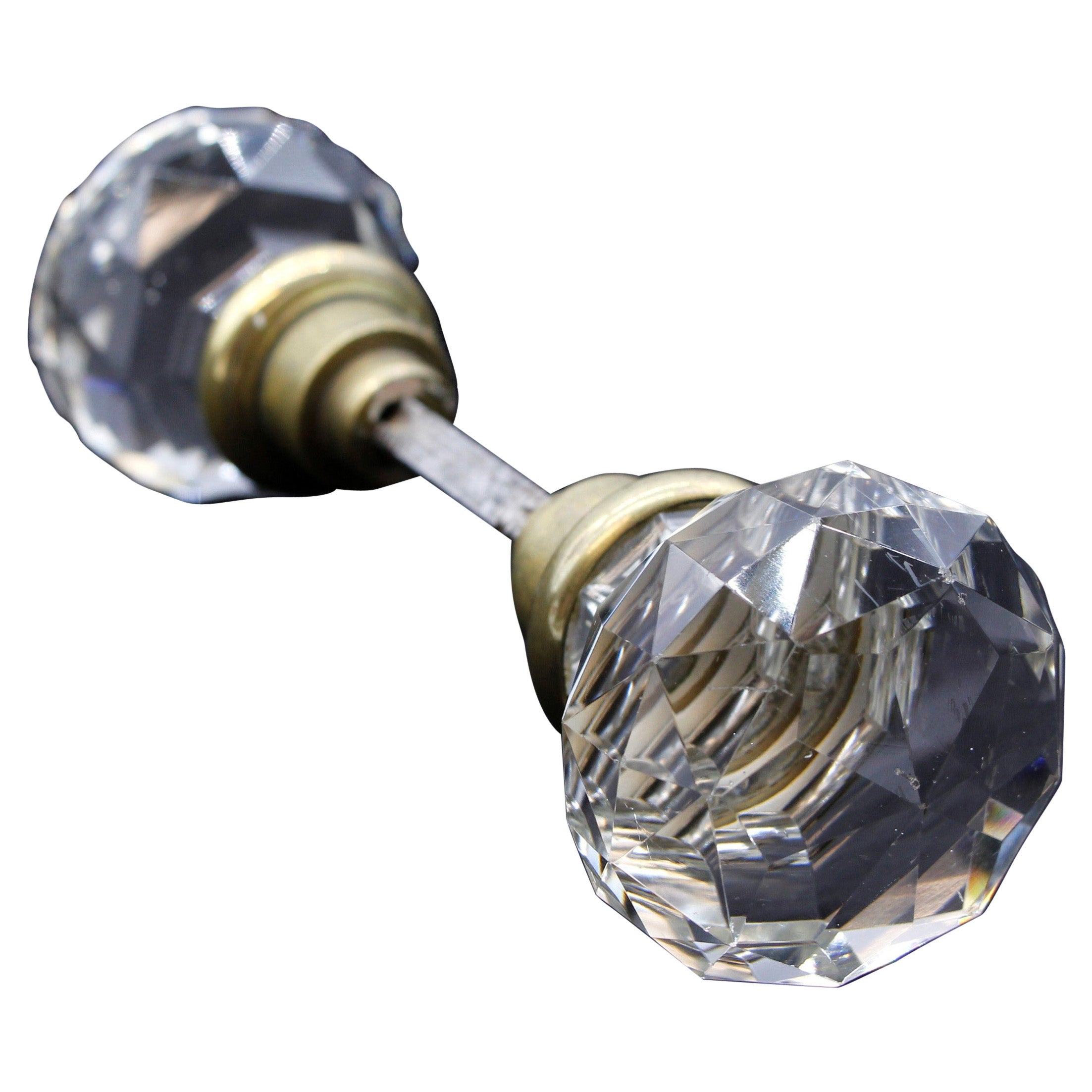 Pareja de pomos de cristal tallado facetado de principios del siglo XX con husillo