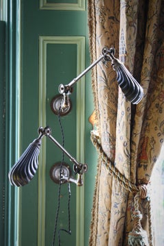 Early 20th C Pair of Brass Dugdills Scallop & Daisy Cog Lamp Light Wall Sconce