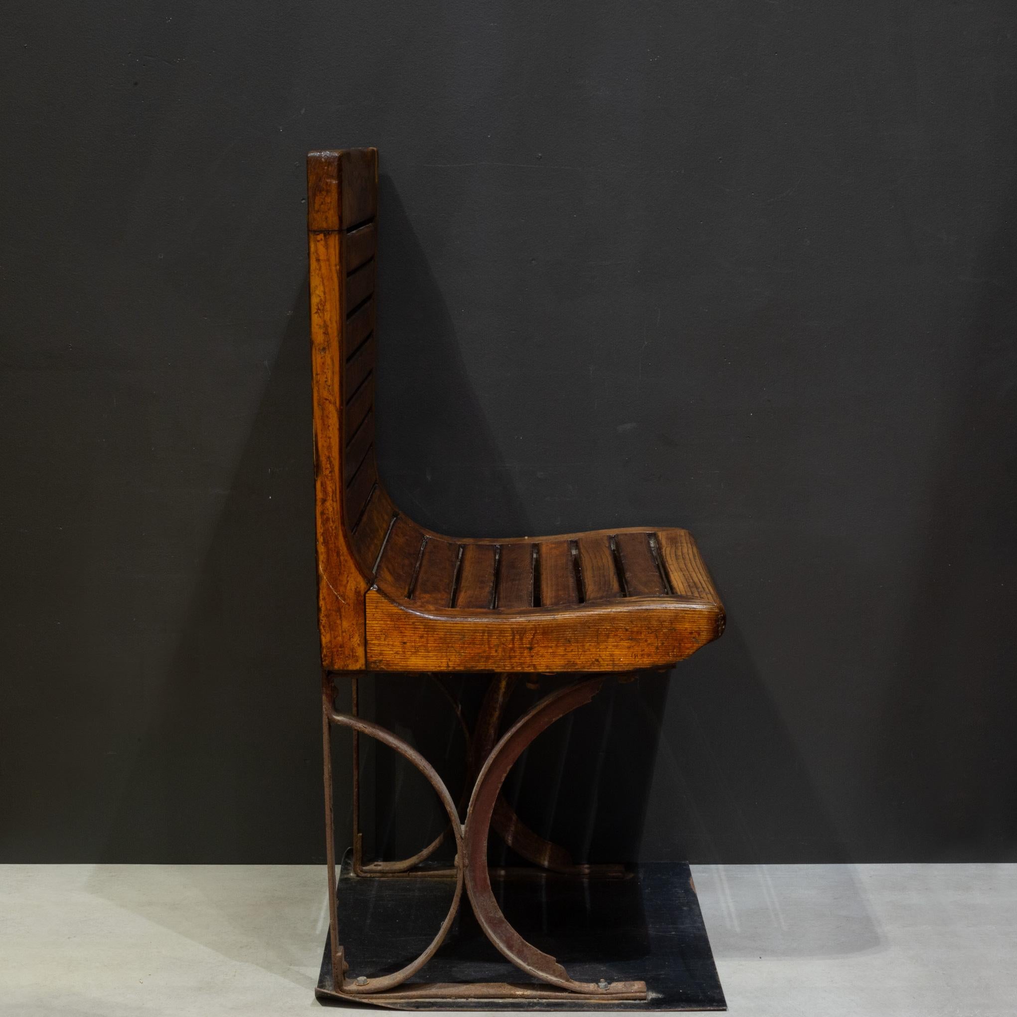 Early 20th c. Pair of Second Class Paris Metro Seats c.1908-1920 In Good Condition For Sale In San Francisco, CA
