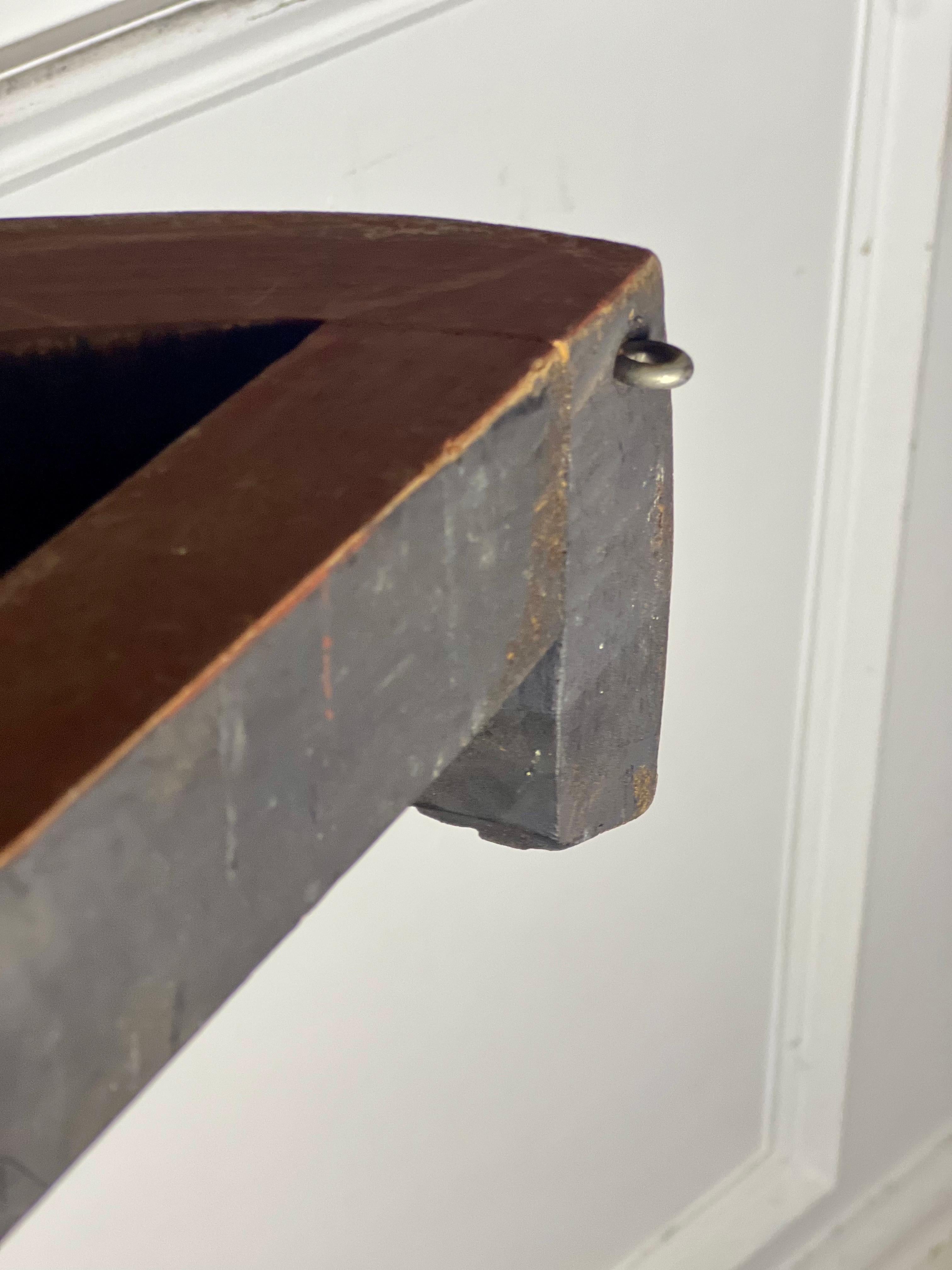 Consola italiana rococó de pared con tapa de mármol tallada en madera dorada, Principios del S. XX en venta 7