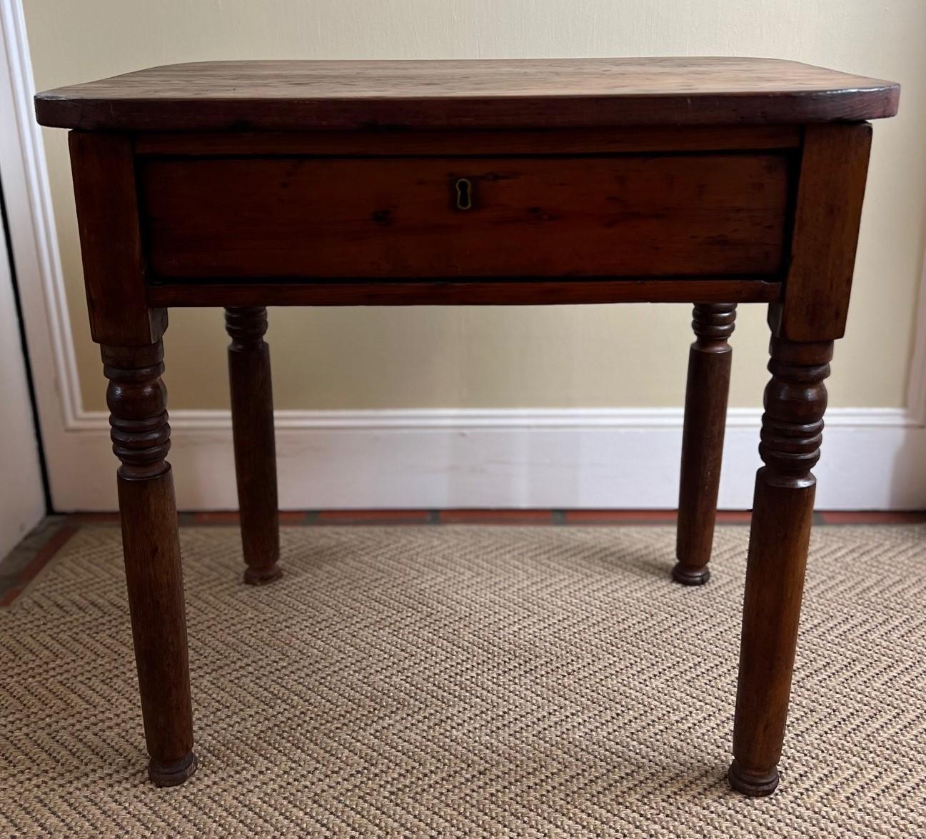 North American Early 20th C Rustic Bobbin Leg Side Table With Single Plank Top For Sale