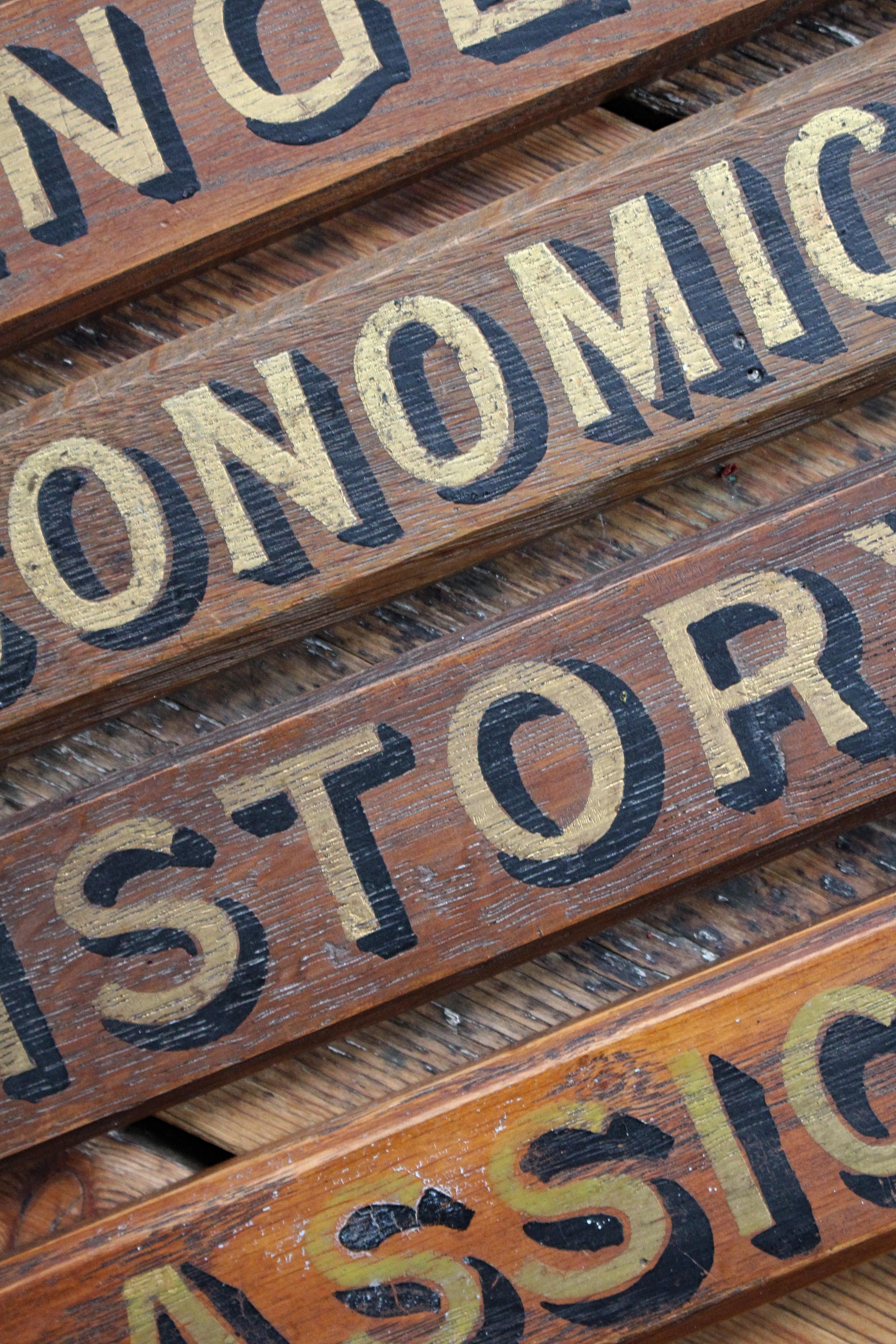 Plaques de classe A.I.C. Classic, English, History & Economics en vente 5