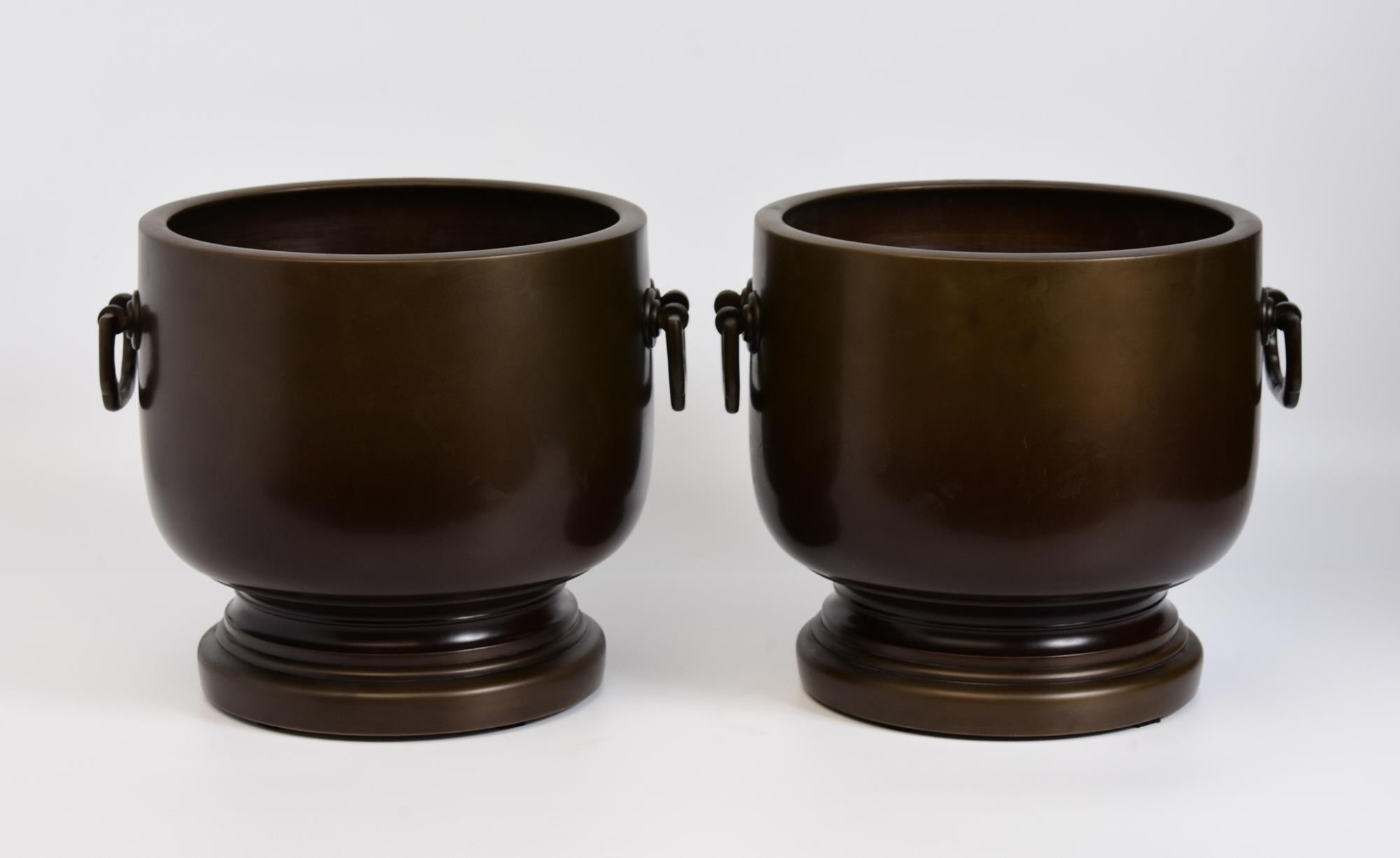 Paire de pots à brasero Hibachi japonais anciens en bronze ancien du début du 20e siècle, Showa en vente 4