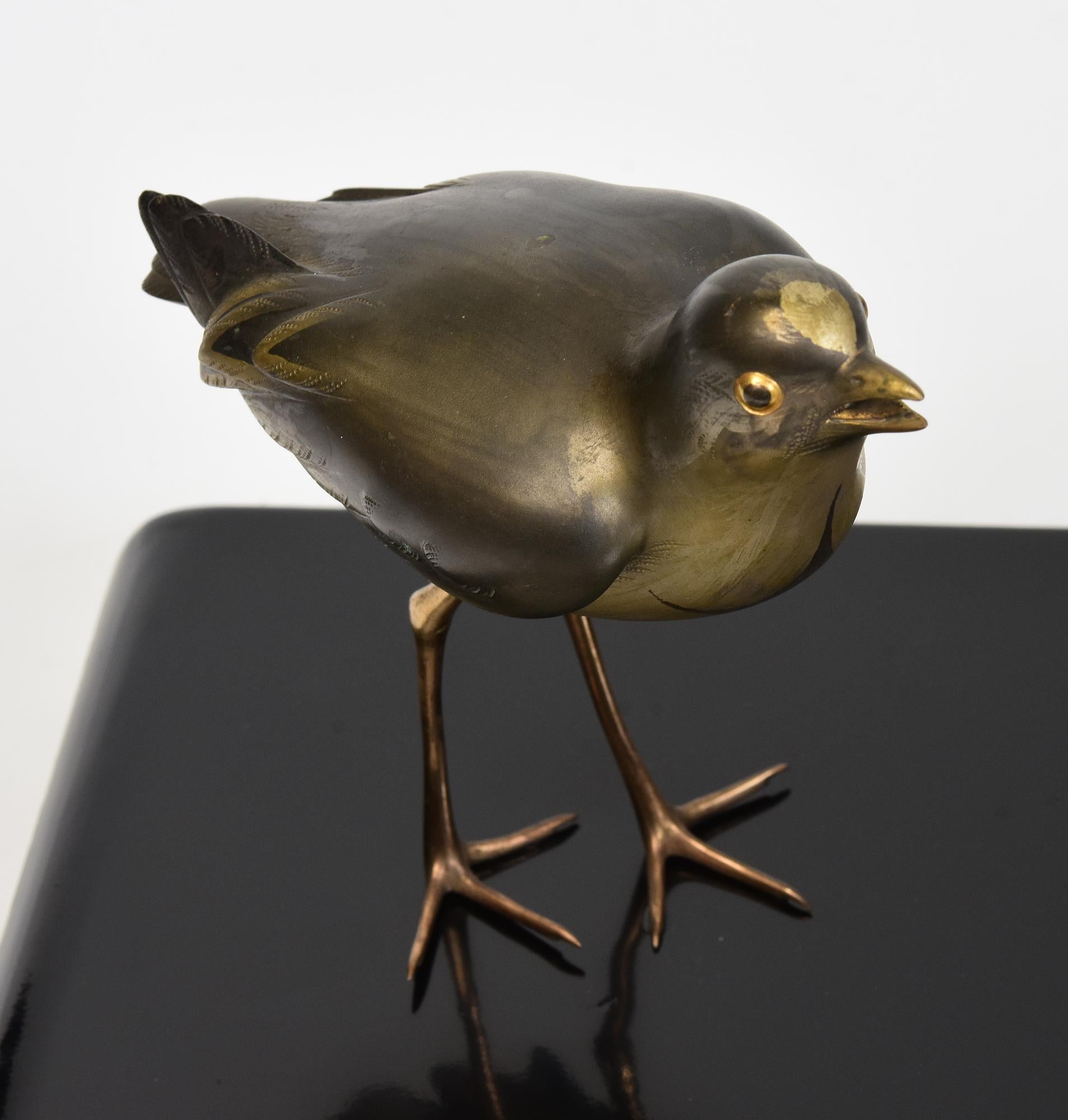 Early 20th C., Showa, A Pair of Japanese Bronze Standing Birds with Artist Sign For Sale 5