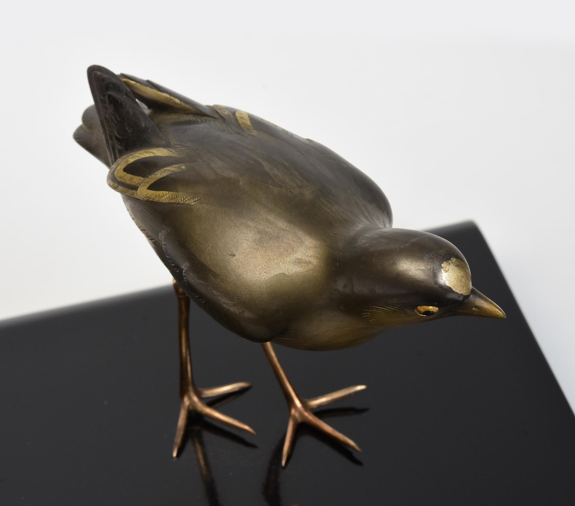 Early 20th C., Showa, A Pair of Japanese Bronze Standing Birds with Artist Sign For Sale 6