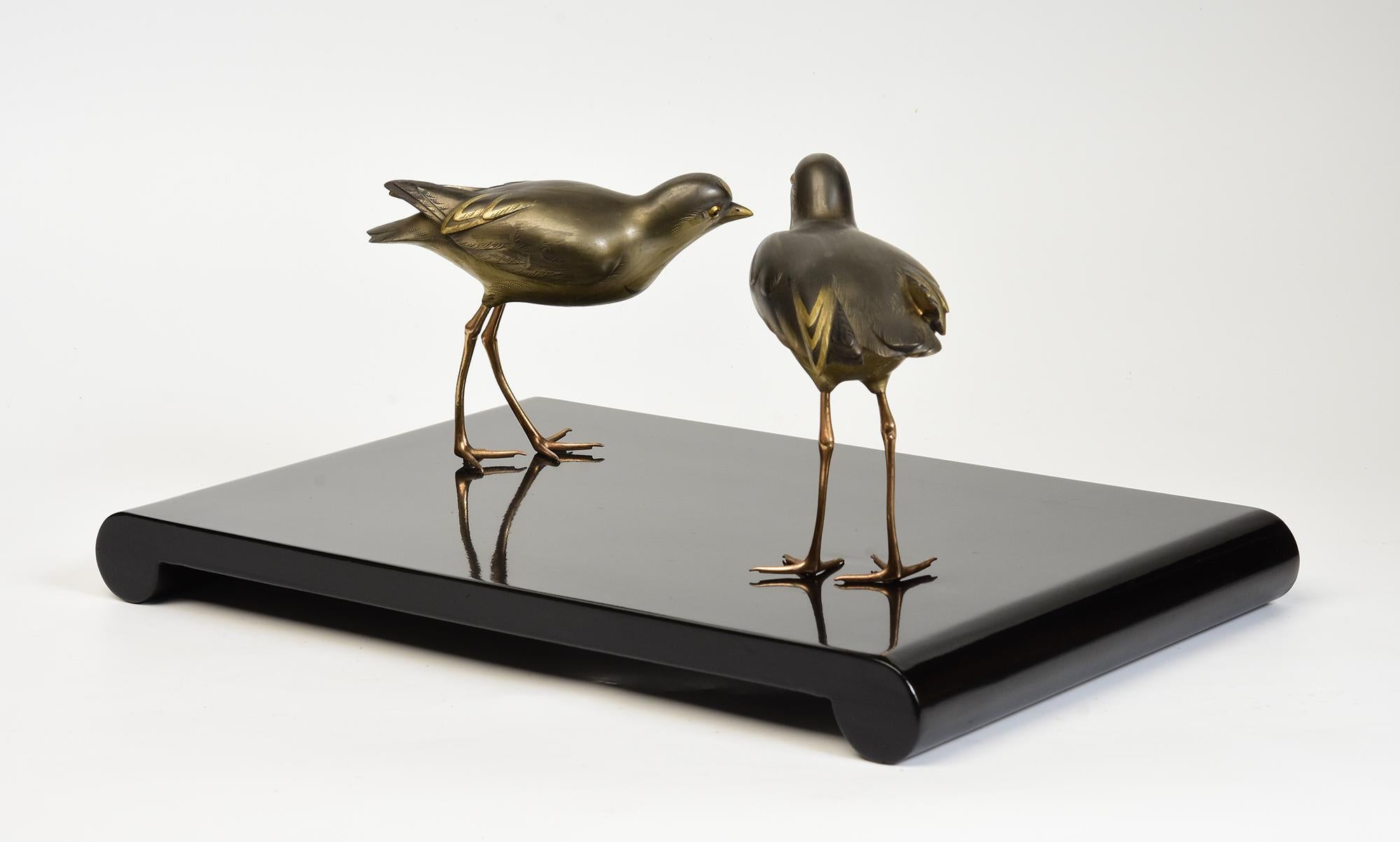 Early 20th C., Showa, A Pair of Japanese Bronze Standing Birds with Artist Sign For Sale 1
