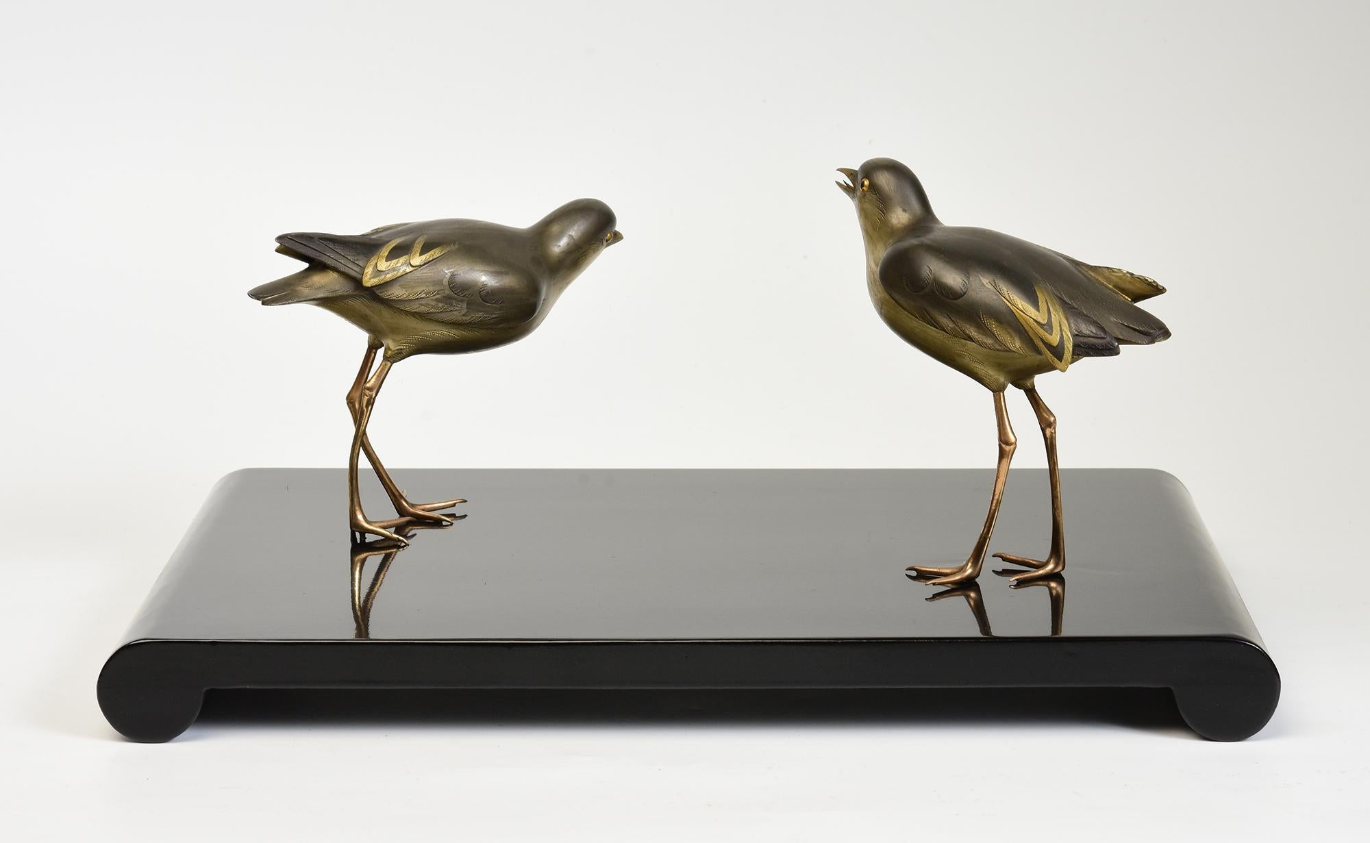 Early 20th C., Showa, A Pair of Japanese Bronze Standing Birds with Artist Sign For Sale 2