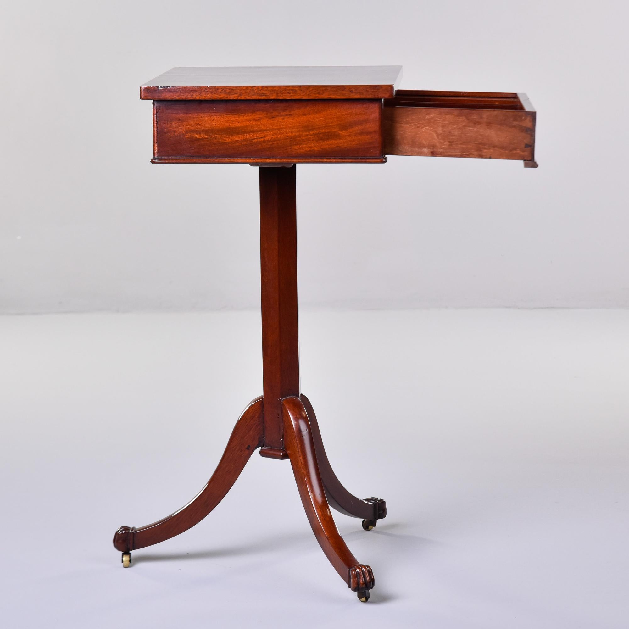 Early 20th Century Small English Mahogany Table For Sale 7