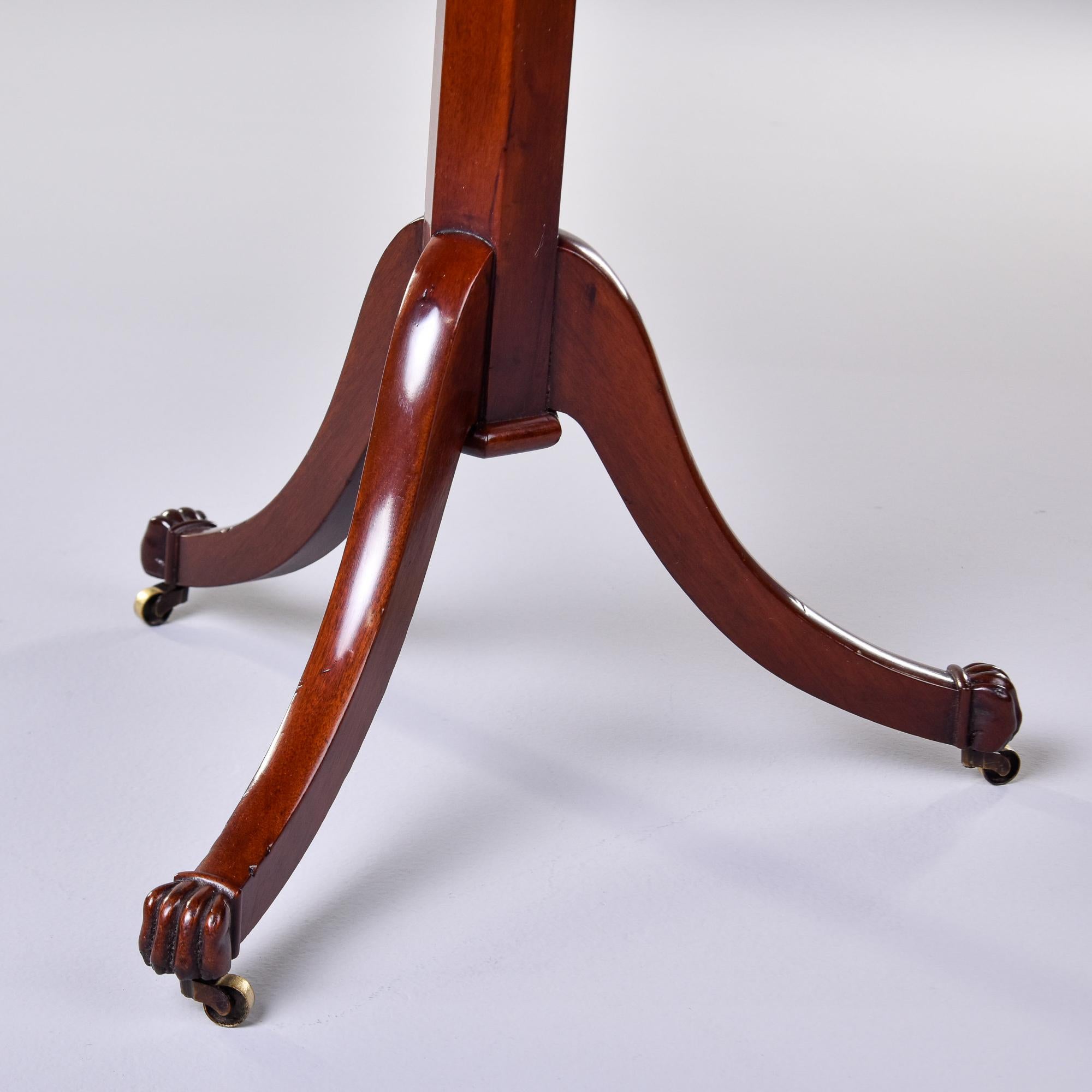 Early 20th Century Small English Mahogany Table For Sale 10