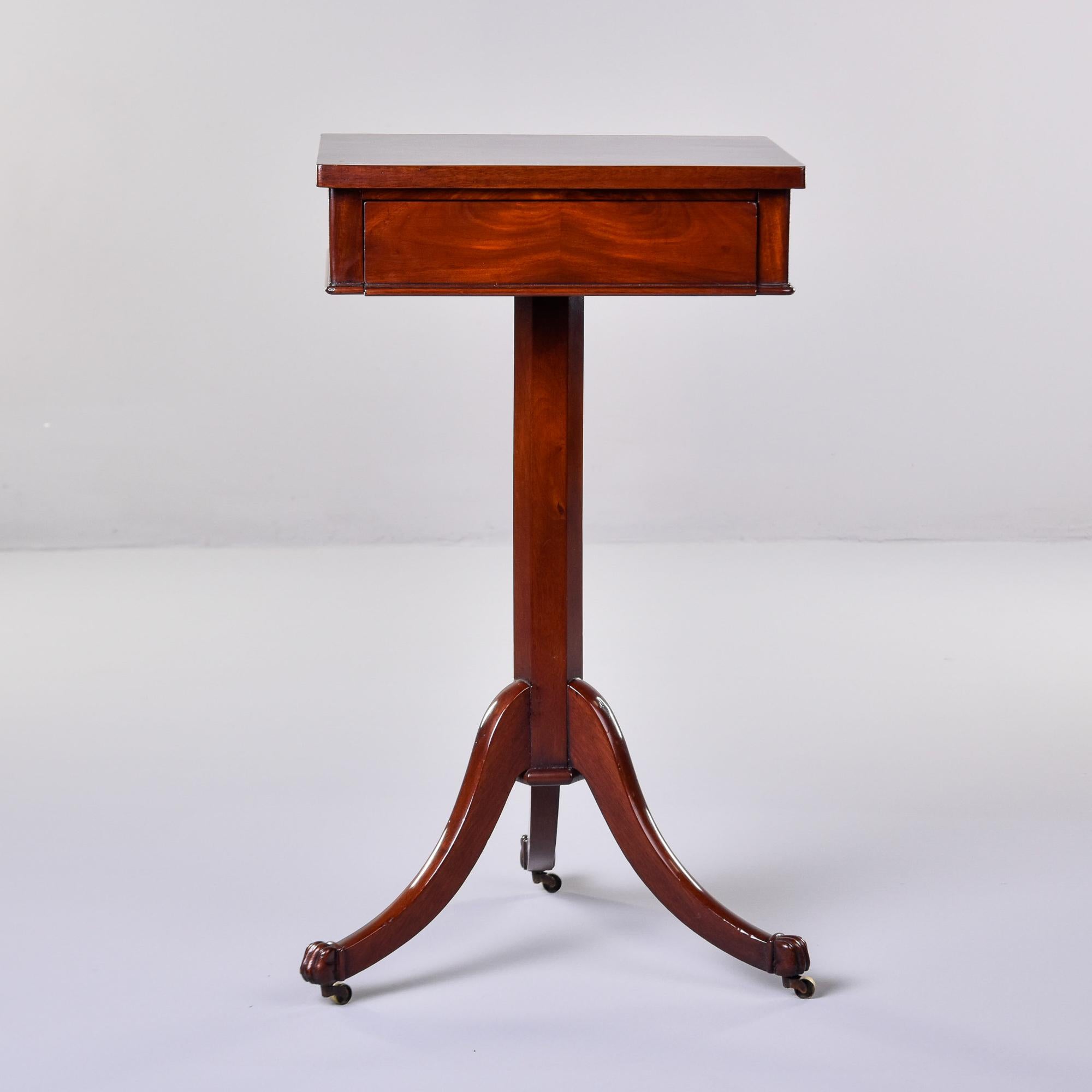 Early 20th Century Small English Mahogany Table In Good Condition For Sale In Troy, MI