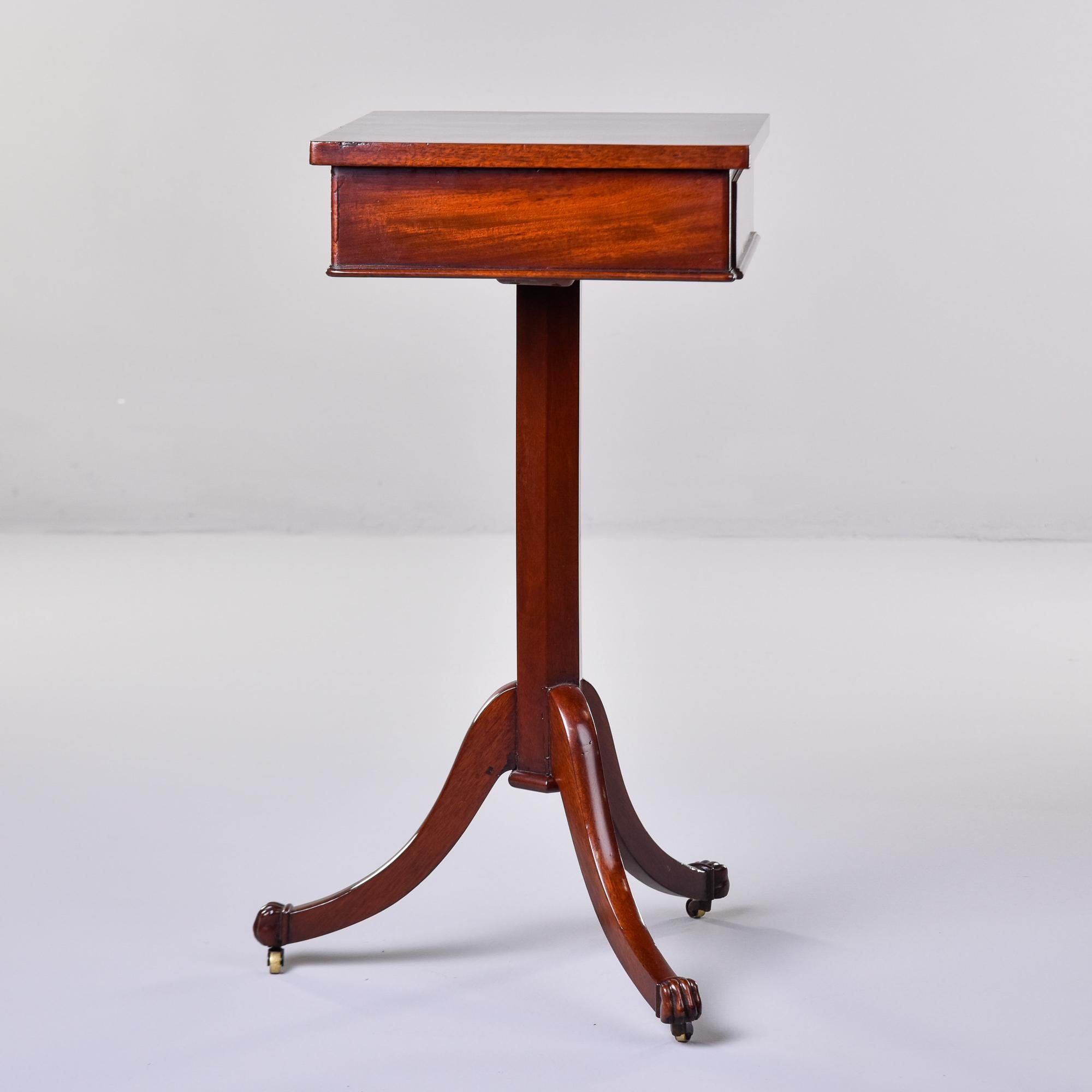 Early 20th Century Small English Mahogany Table For Sale 6