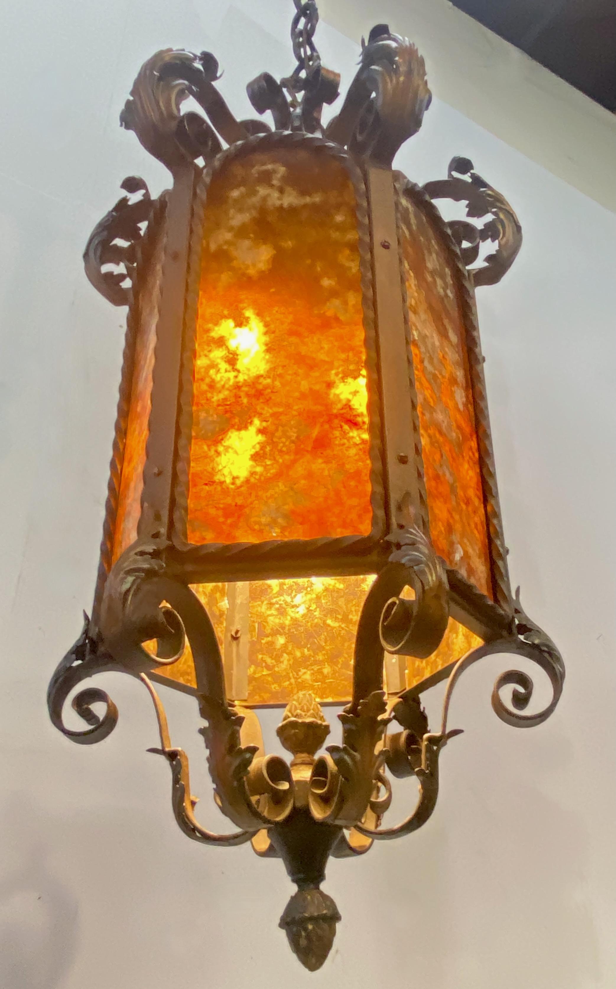 Farol de hierro forjado de estilo mediterráneo español de principios del siglo XX Estadounidense en venta