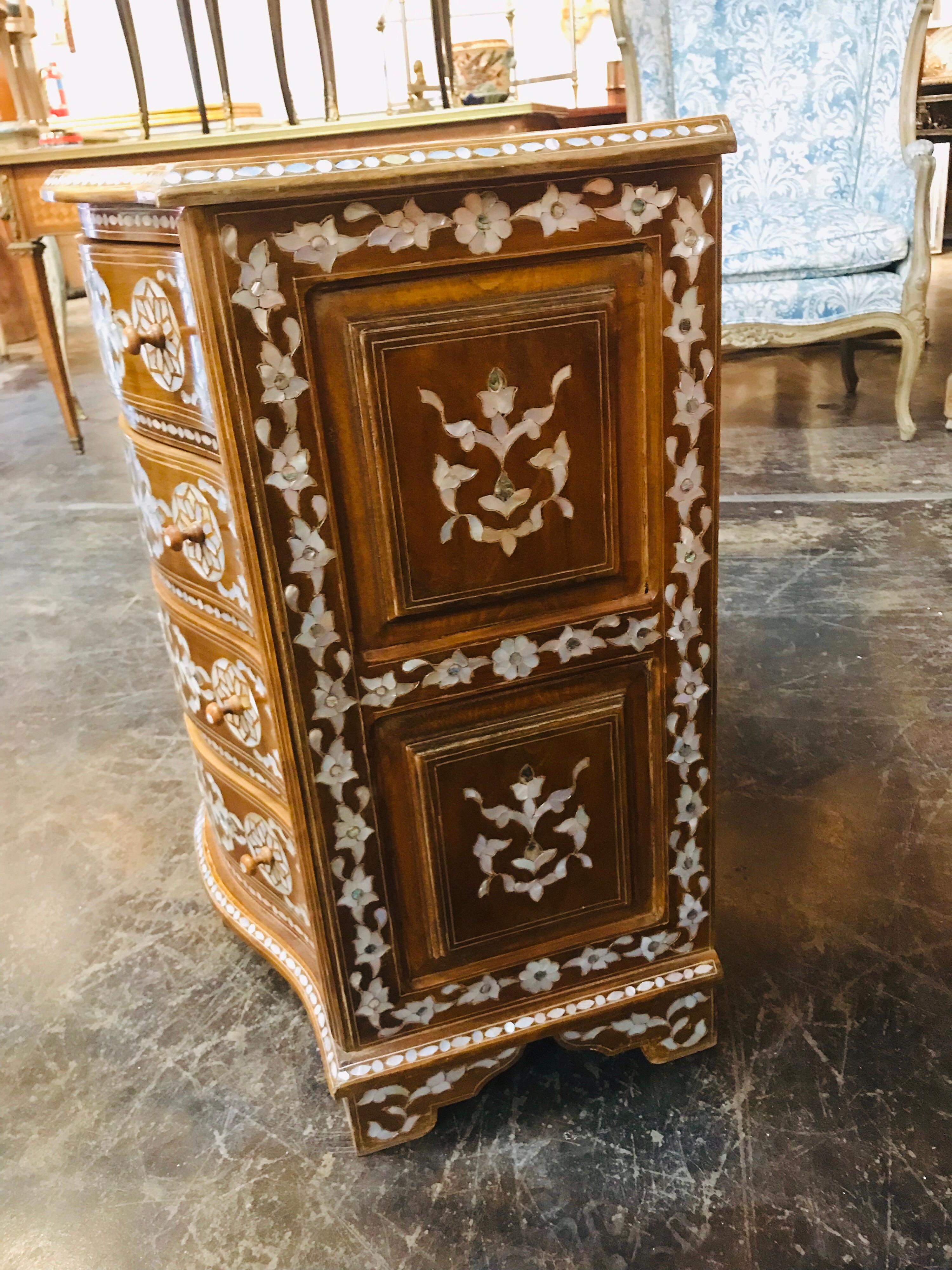 Early 20th Century Syrian Mother of Pearl Inlaid Chest 2
