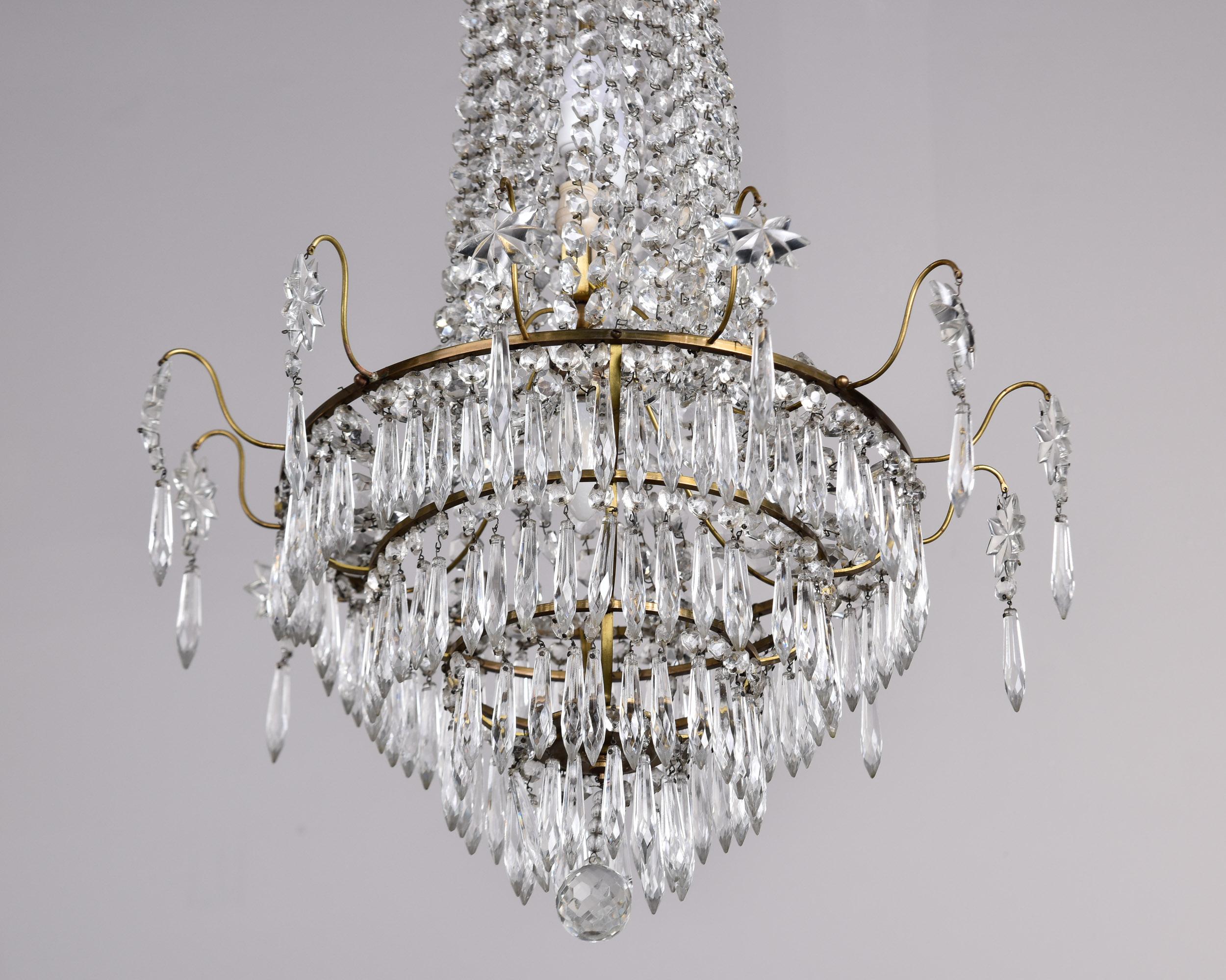 Lampadario a cascata svedese alto di inizio XX secolo, interamente in cristallo in vendita 5