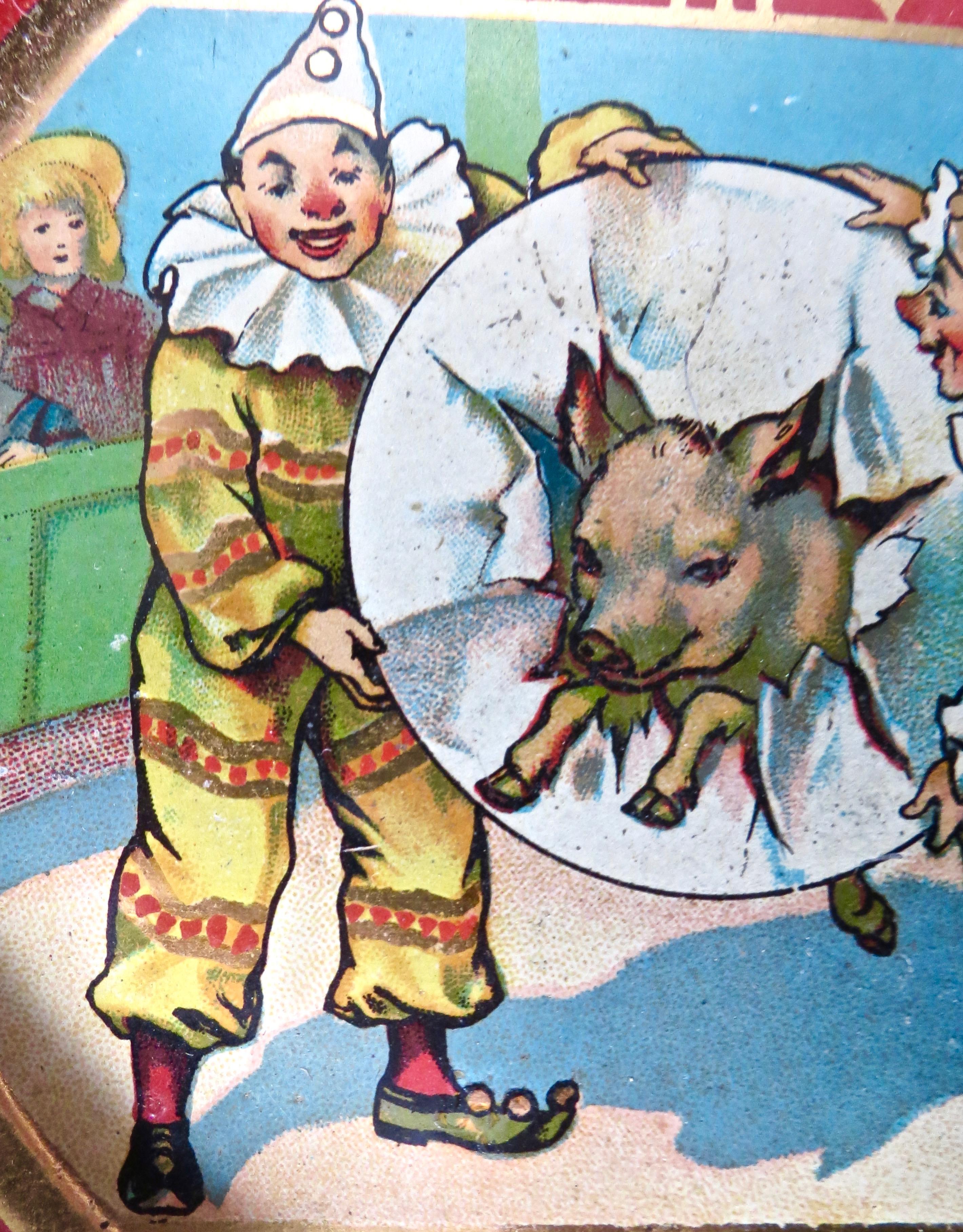 Pressé Plateau à pinces en étain du début du 20e siècle, thème clown et porc en vente
