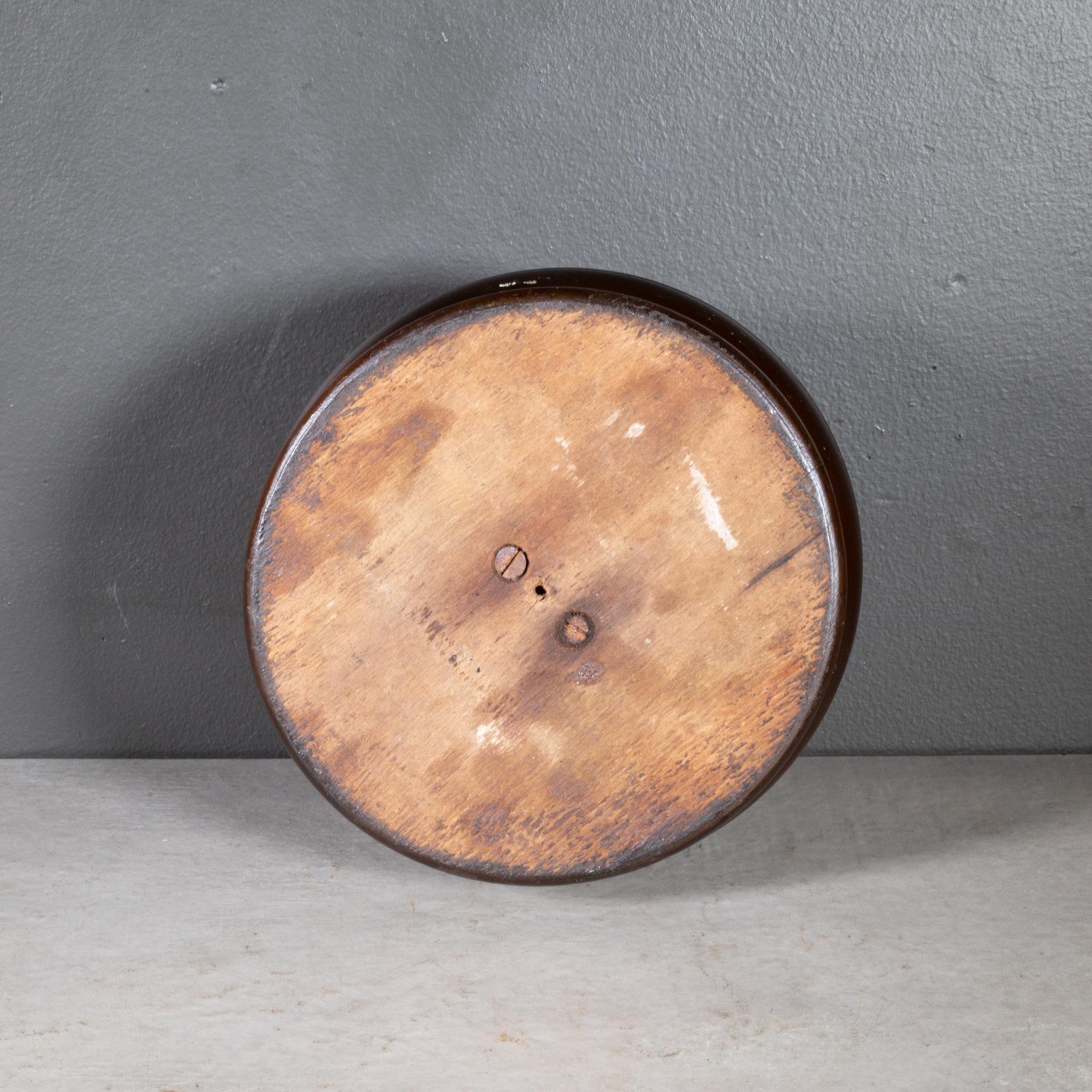 Anfang 20. Jh. Nussknacker aus gedrechseltem Holz um 1940 (Stahl) im Angebot