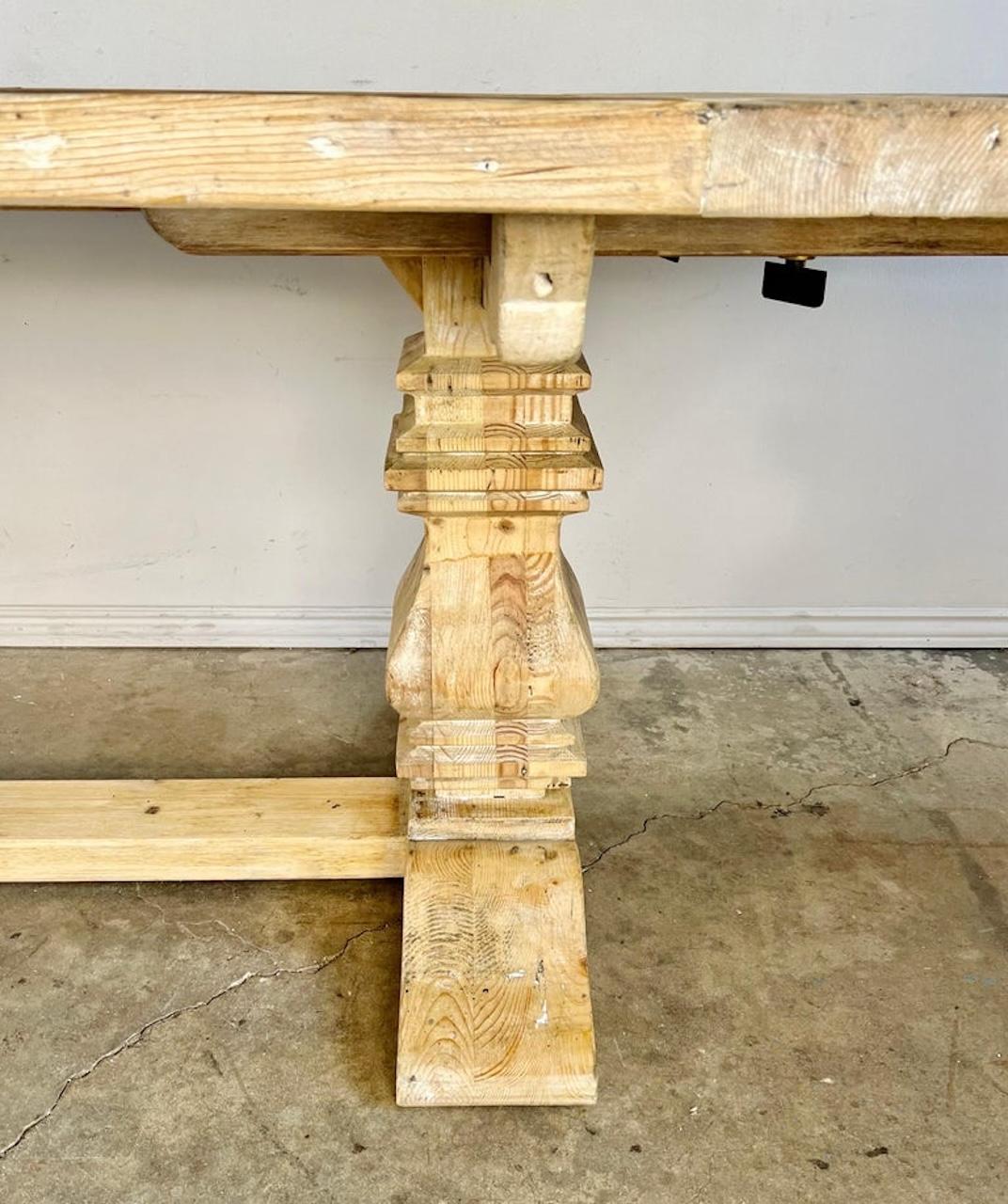 Early 20th C.  Tuscan Style Pine Dining Table w/ Leaves For Sale 3
