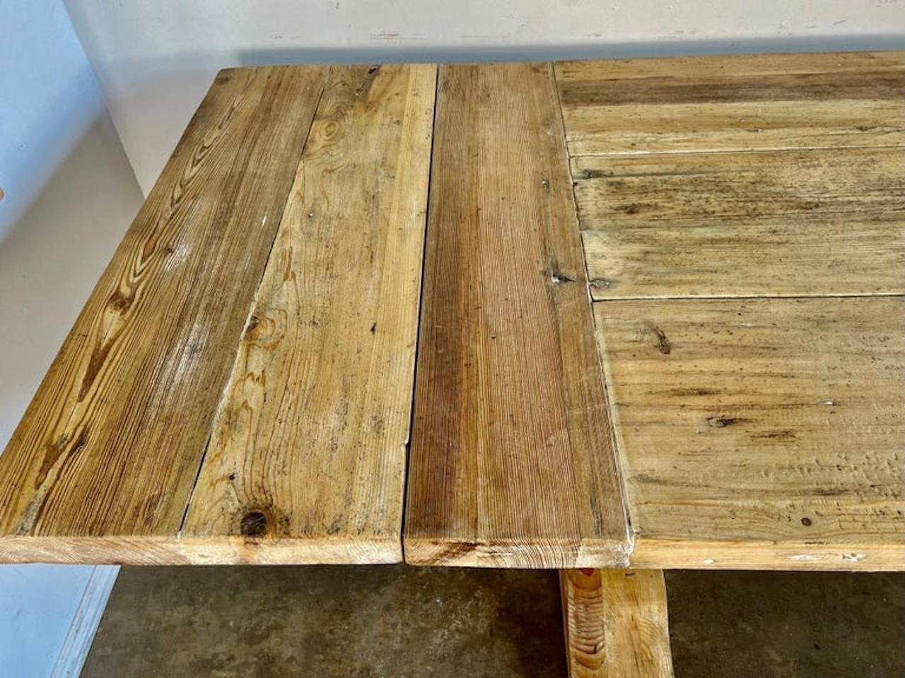 Early 20th C.  Tuscan Style Pine Dining Table w/ Leaves For Sale 6