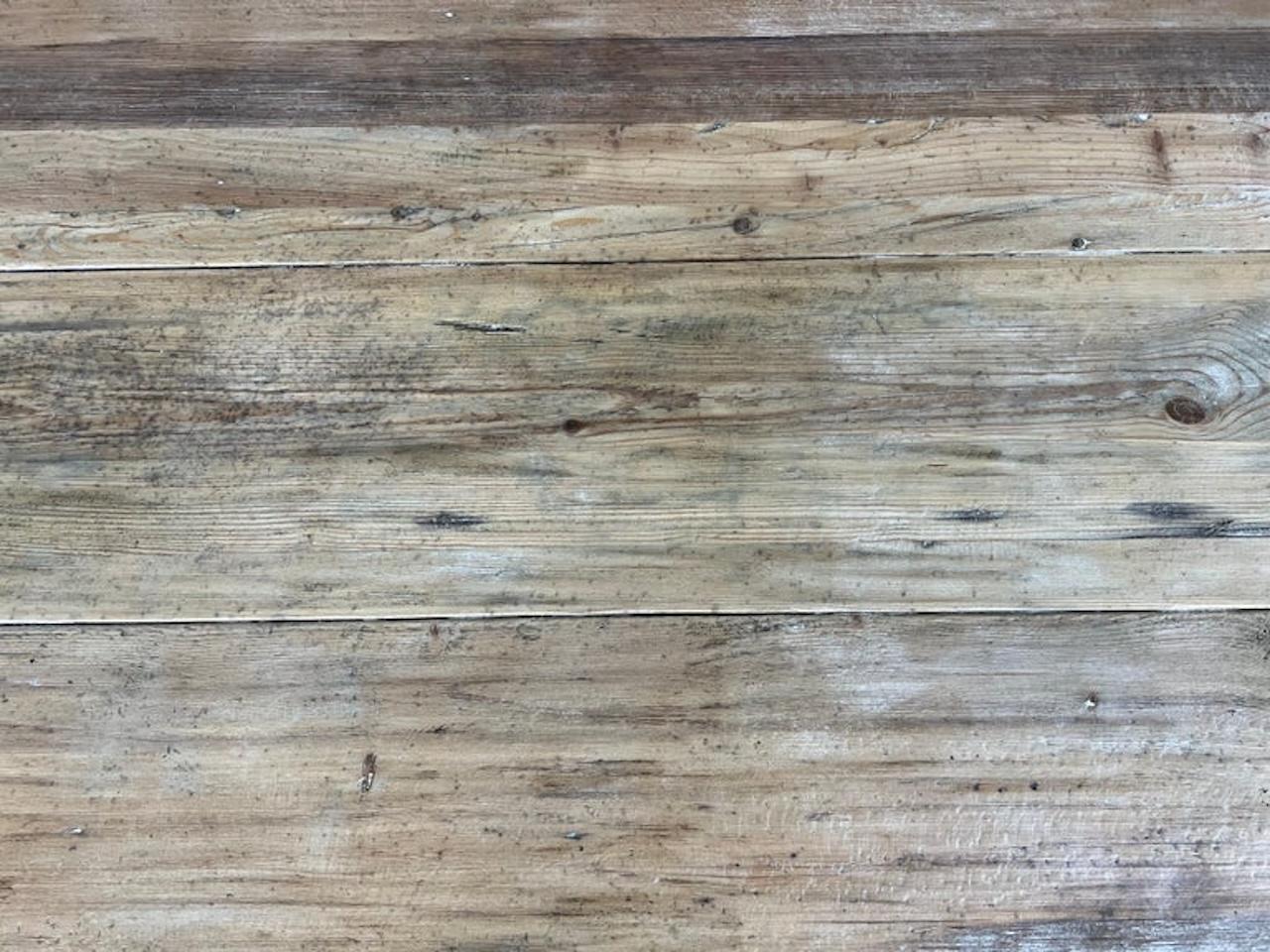 Early 20th C.  Tuscan Style Pine Dining Table w/ Leaves For Sale 8