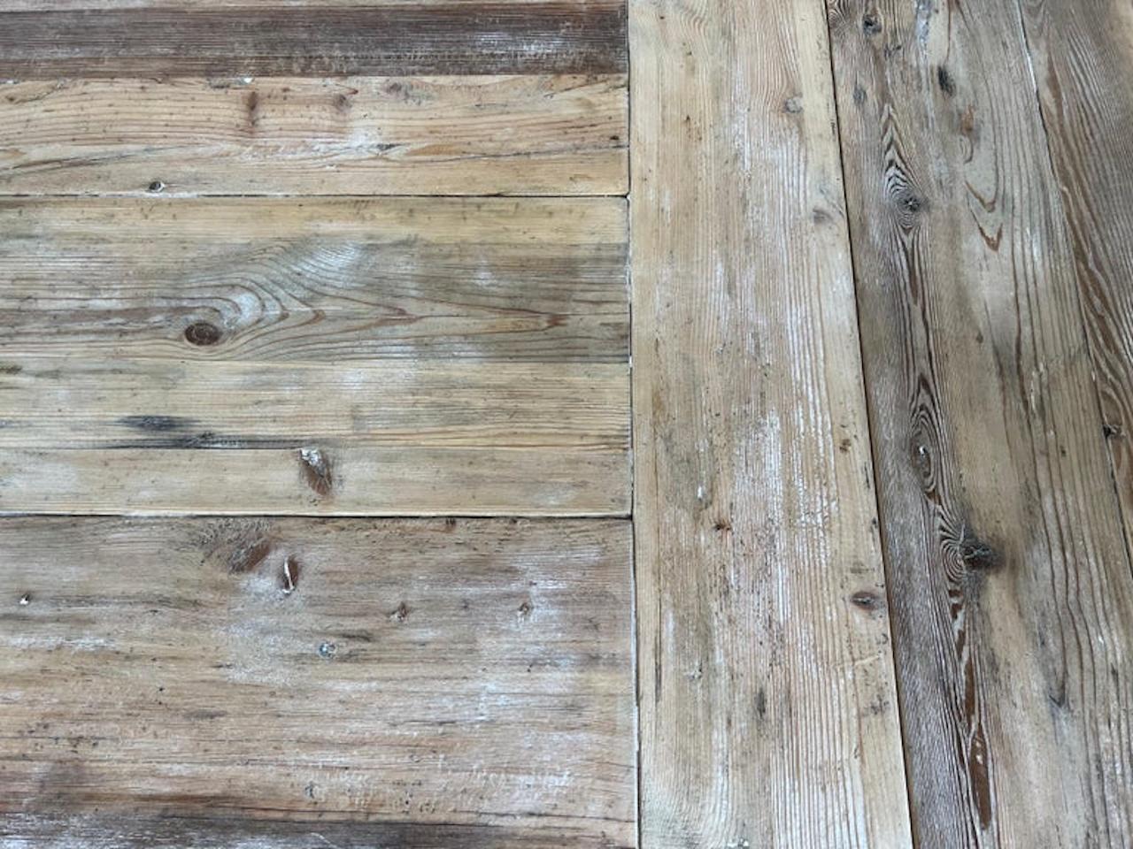 Early 20th C.  Tuscan Style Pine Dining Table w/ Leaves For Sale 9