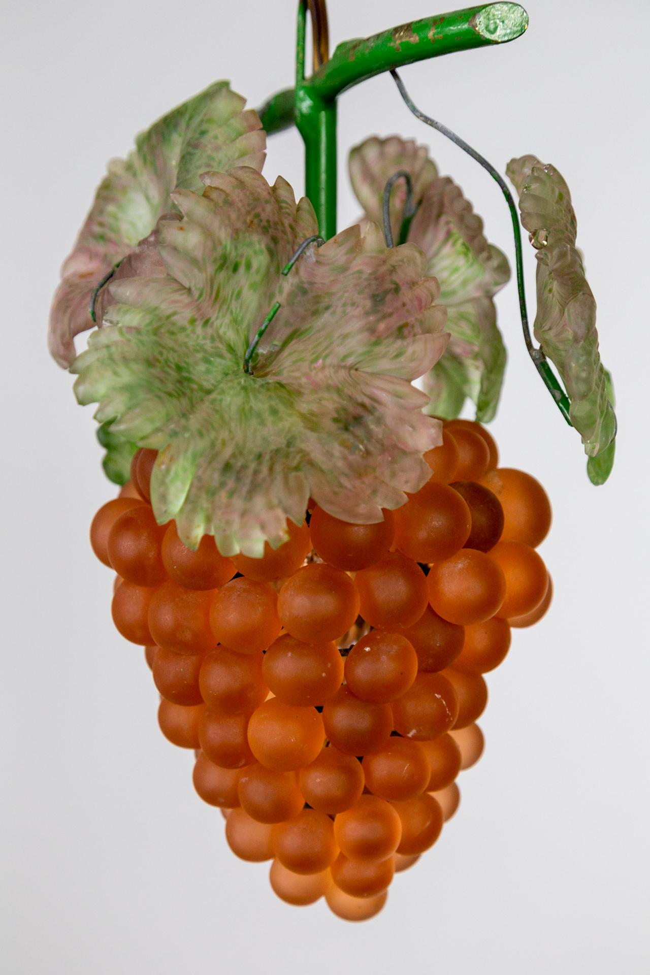 Lampe pendante italienne en verre à grappes de raisin du début du 20ème siècle (3 disponibles) en vente 4