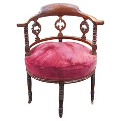 Silla esquinera barel victoriana de caoba y tapizada de principios del siglo XX